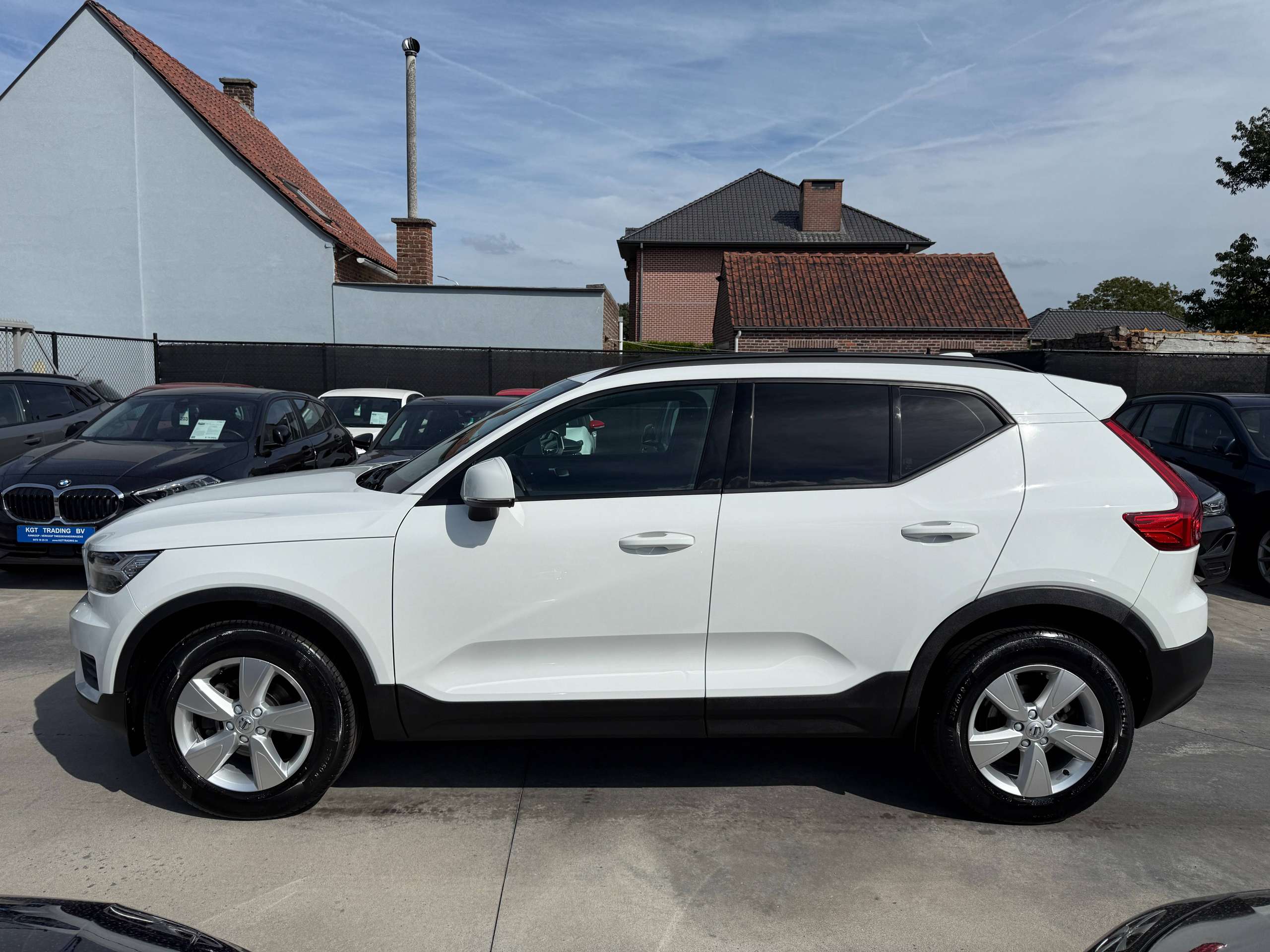 d6a30329-4619-4a69-bb38-1d83241d32fc8-volvo-xc40-1-5-t2-129pk-navigatie-full-led-bluetooth-dab-pdc-carpass.jpg