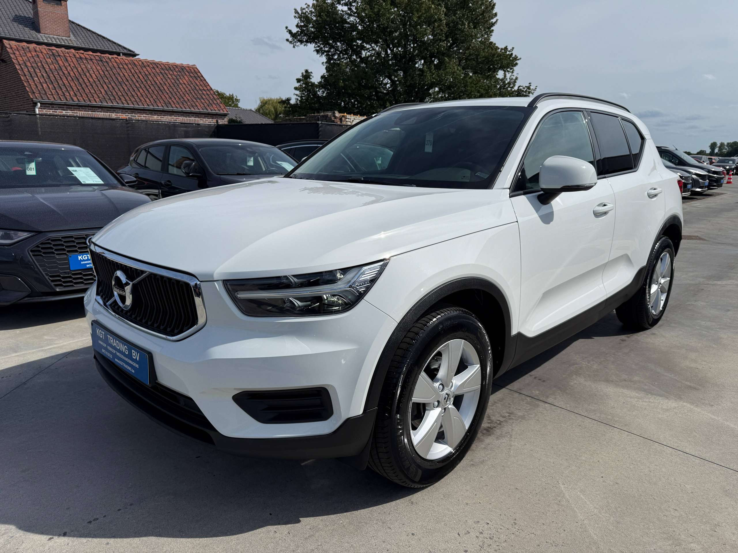 d6a30329-4619-4a69-bb38-1d83241d32fc9-volvo-xc40-1-5-t2-129pk-navigatie-full-led-bluetooth-dab-pdc-carpass.jpg