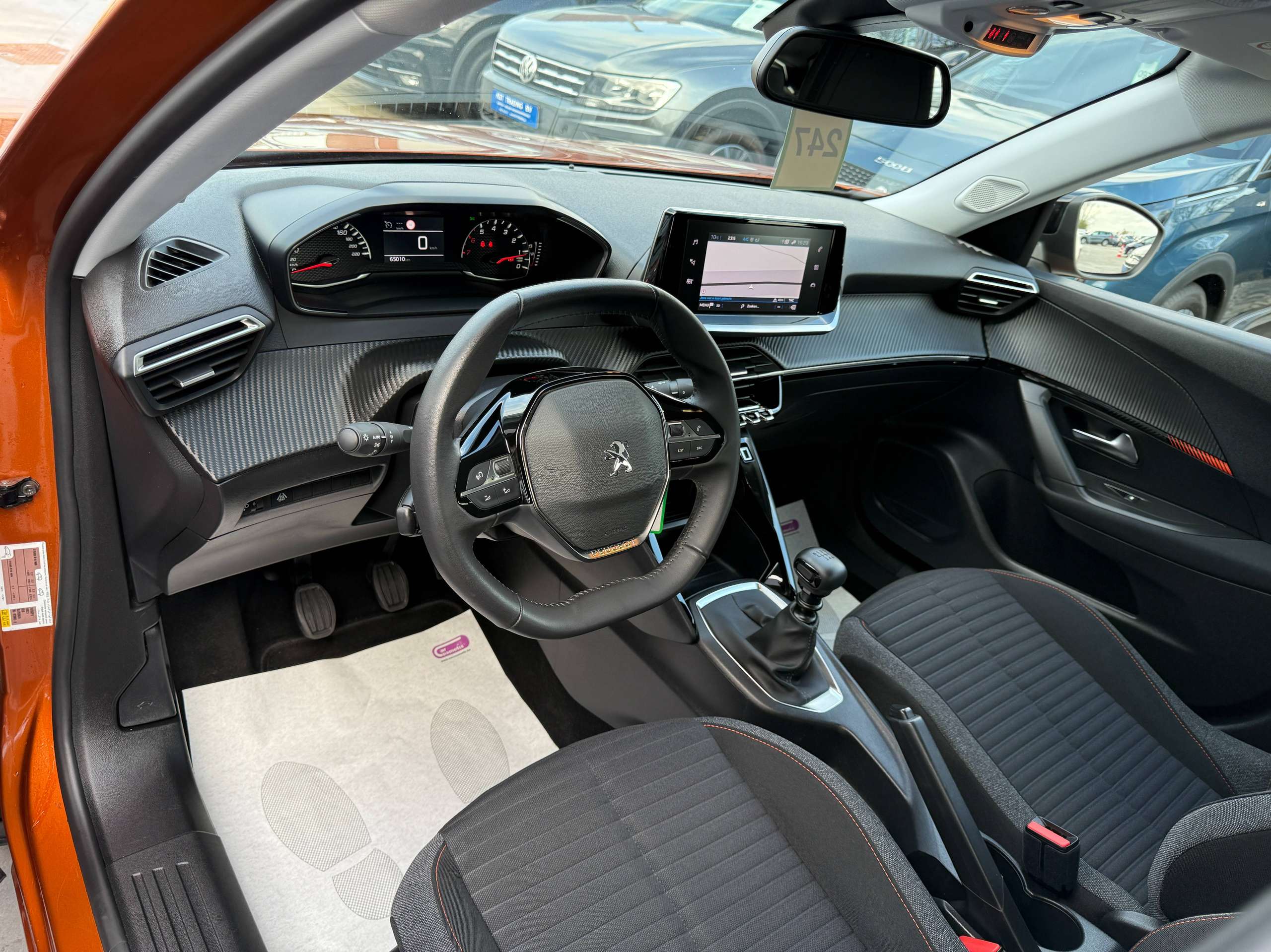 d6e53ff9-f4c5-41b6-9c05-03da214035ec12-peugeot-2008-1-2i-101pk-navigatie-carplay-pdc-bluetooth-led-a-c.jpg
