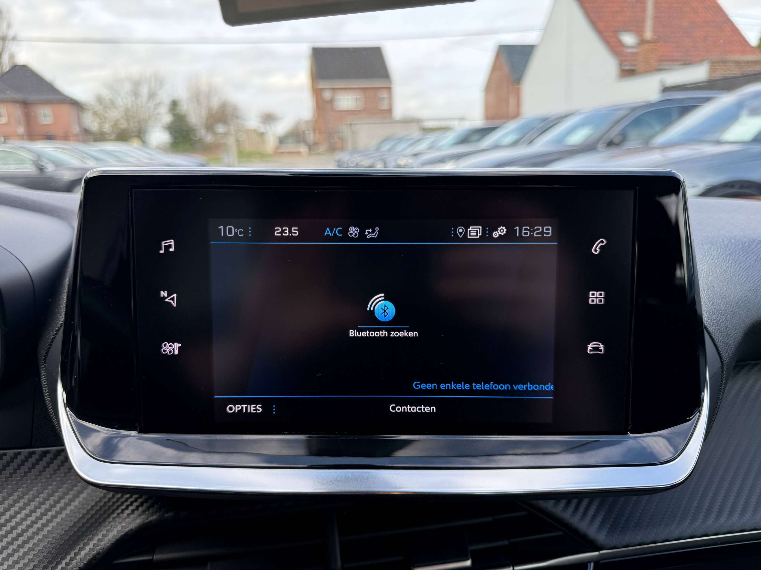 d6e53ff9-f4c5-41b6-9c05-03da214035ec21-peugeot-2008-1-2i-101pk-navigatie-carplay-pdc-bluetooth-led-a-c.jpg