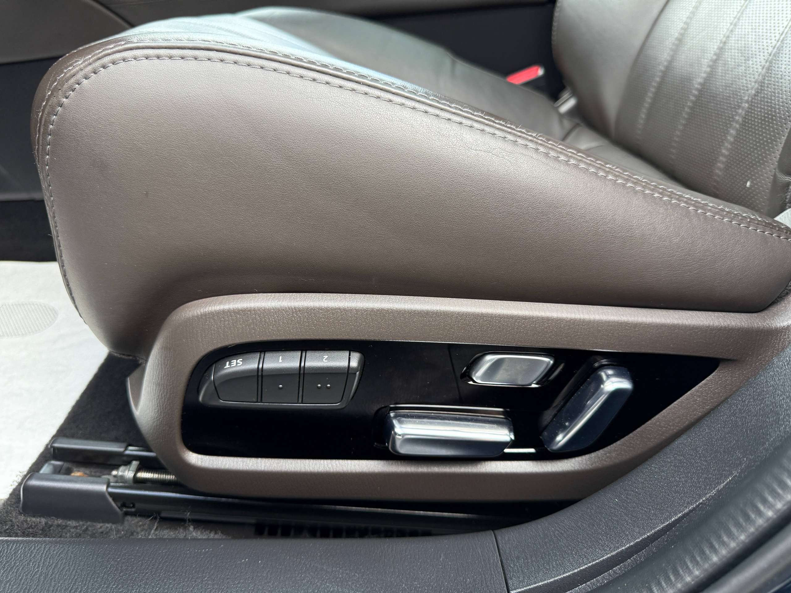 d7eab07e-9aa7-4360-8dd4-a79d222682ce16-mazda-6-2-0i-skyactiv-navigatie-leder-opendak-bose-carplay-360-camera-full-led.jpg