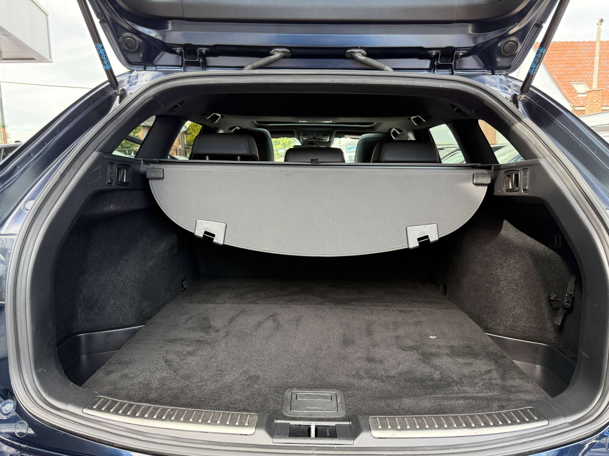 d7eab07e-9aa7-4360-8dd4-a79d222682ce19-mazda-6-2-0i-skyactiv-navigatie-leder-opendak-bose-carplay-360-camera-full-led.jpg