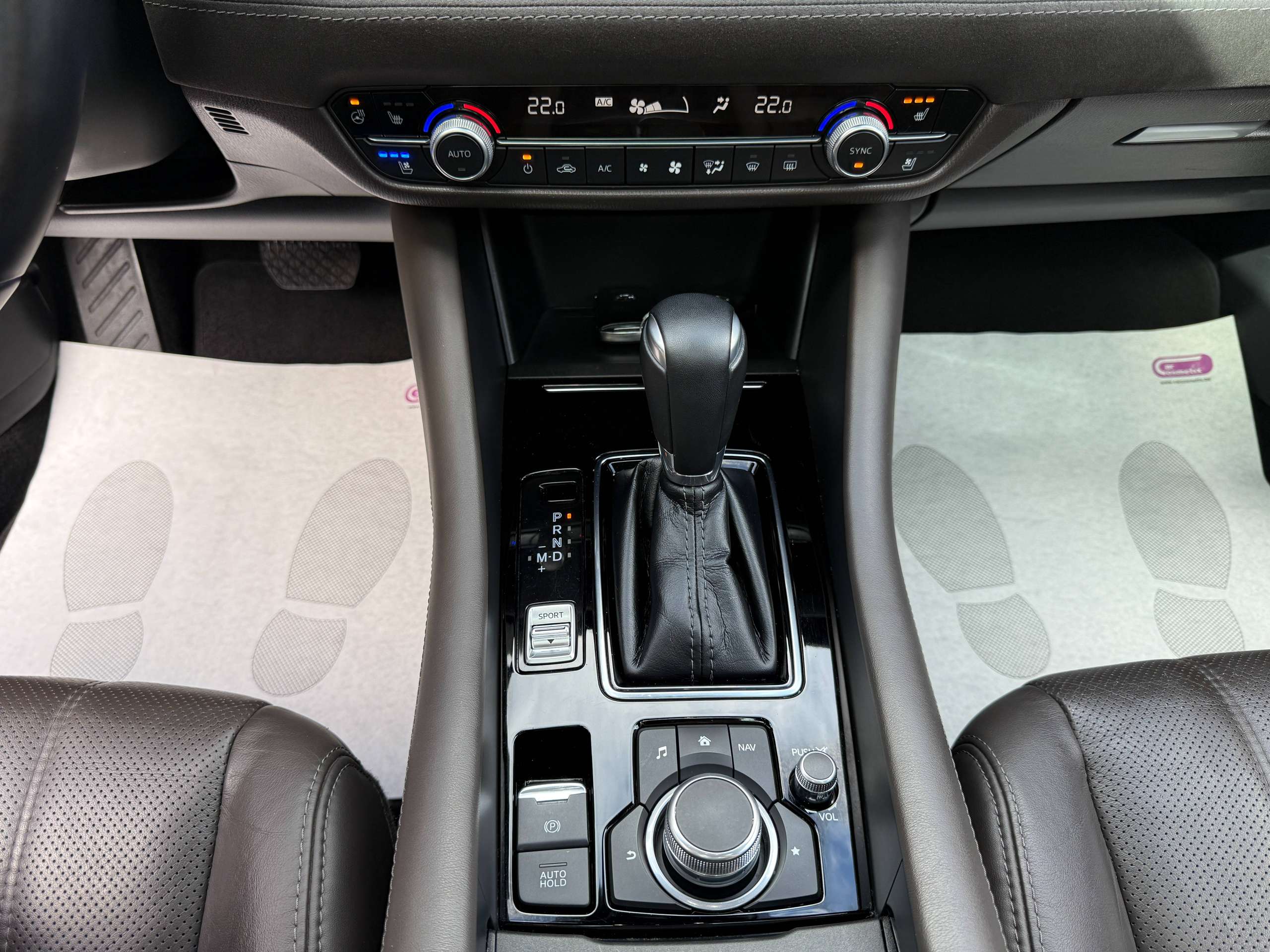 d7eab07e-9aa7-4360-8dd4-a79d222682ce26-mazda-6-2-0i-skyactiv-navigatie-leder-opendak-bose-carplay-360-camera-full-led.jpg