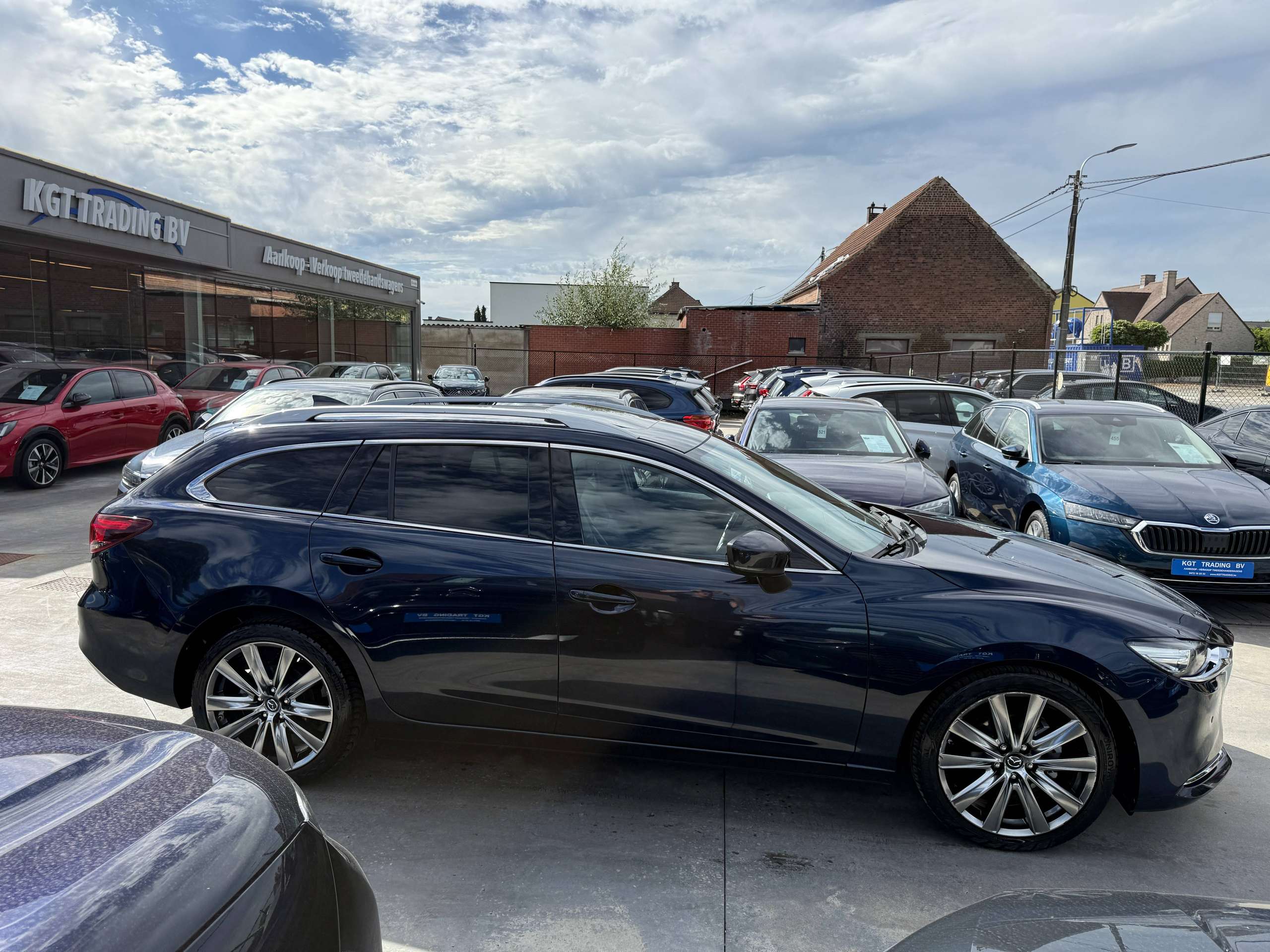 d7eab07e-9aa7-4360-8dd4-a79d222682ce4-mazda-6-2-0i-skyactiv-navigatie-leder-opendak-bose-carplay-360-camera-full-led.jpg