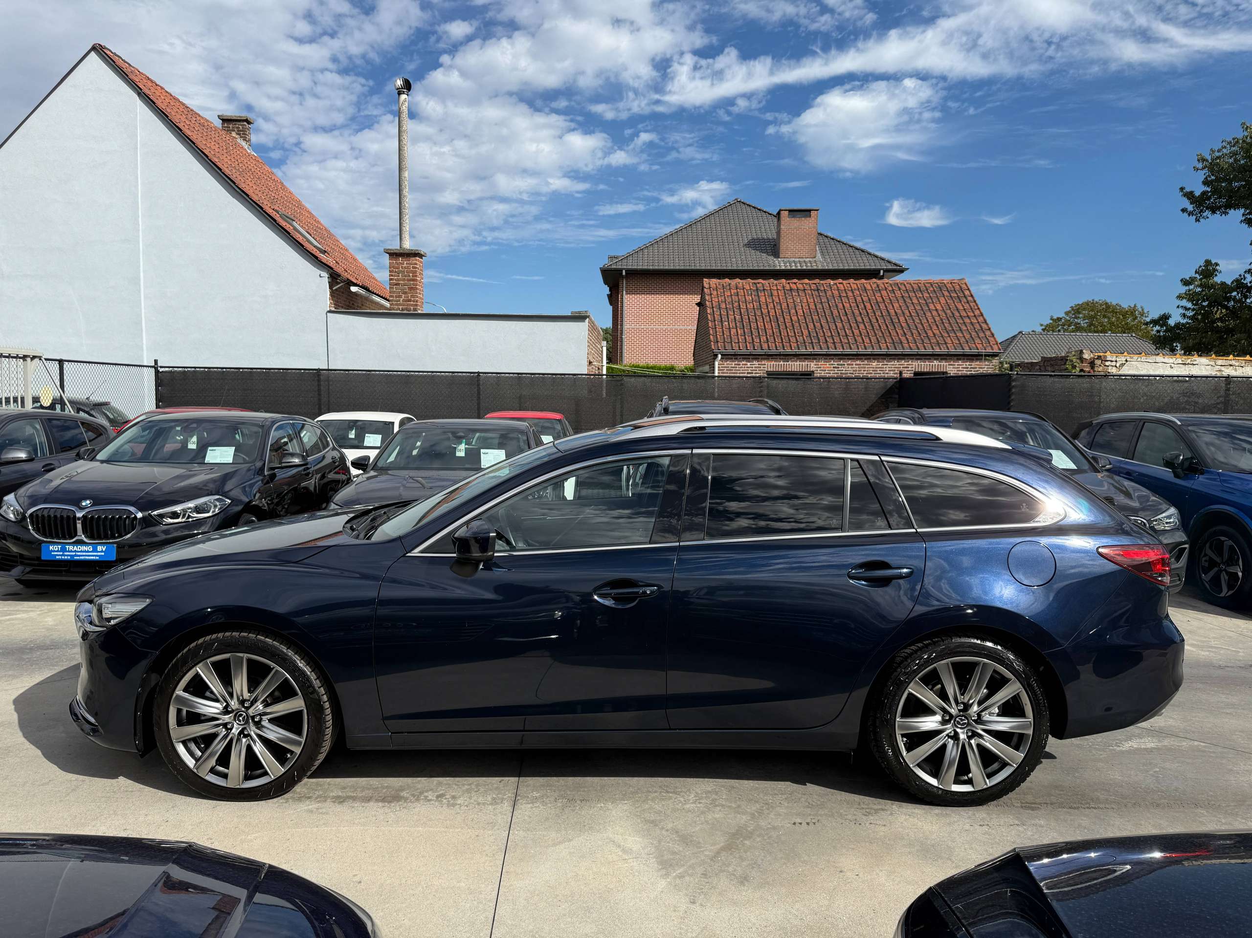 d7eab07e-9aa7-4360-8dd4-a79d222682ce8-mazda-6-2-0i-skyactiv-navigatie-leder-opendak-bose-carplay-360-camera-full-led.jpg