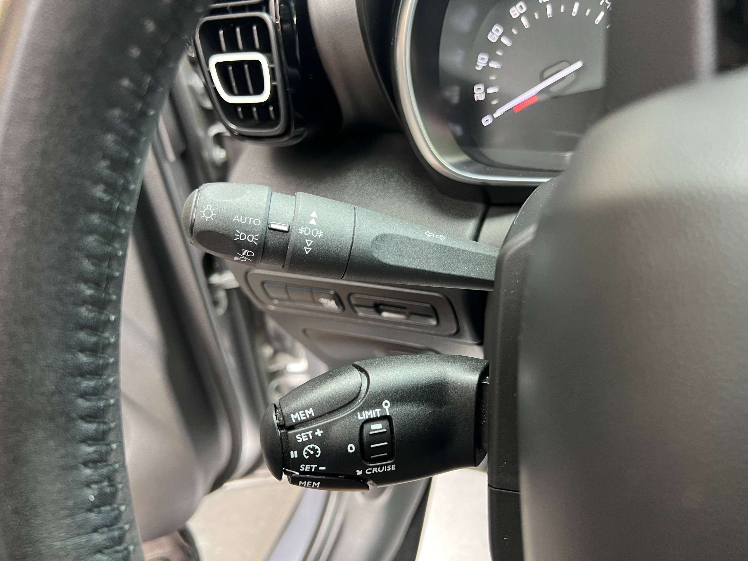 de433006-ffa9-4025-81af-560873a5ef6116-citroen-c3-aircross-1-2i-110pk-navigatie-opendak-carplay-pdc-bluetooth.jpg