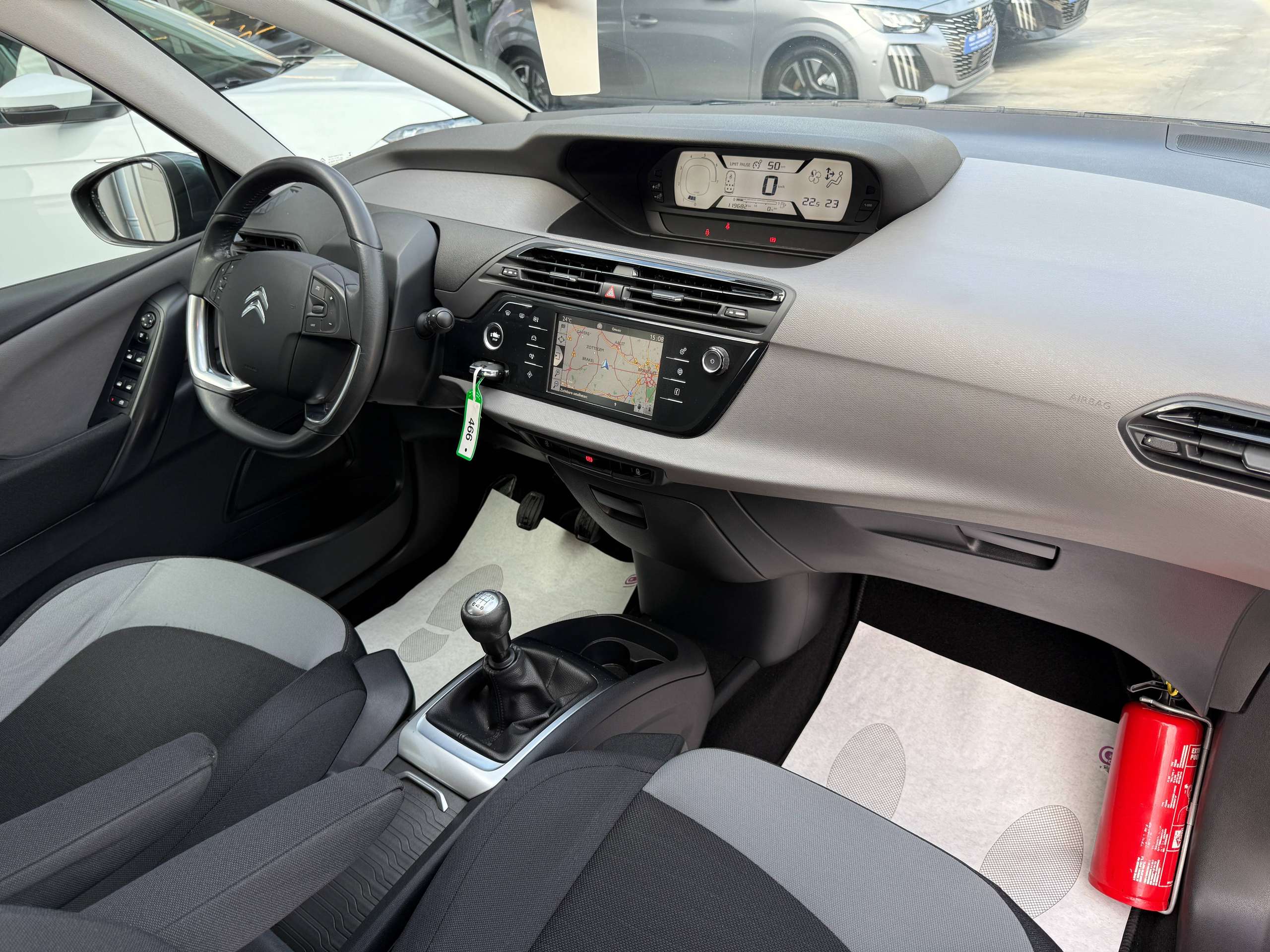df9ecd55-9f3c-4103-95e6-8e51926e6e2d26-citroen-grand-c4-picasso-1-6-bluehdi-115pk-7-zetels-euro-6b-navigatie-bluetooth-pdc-led-trekhaak-alu.jpg