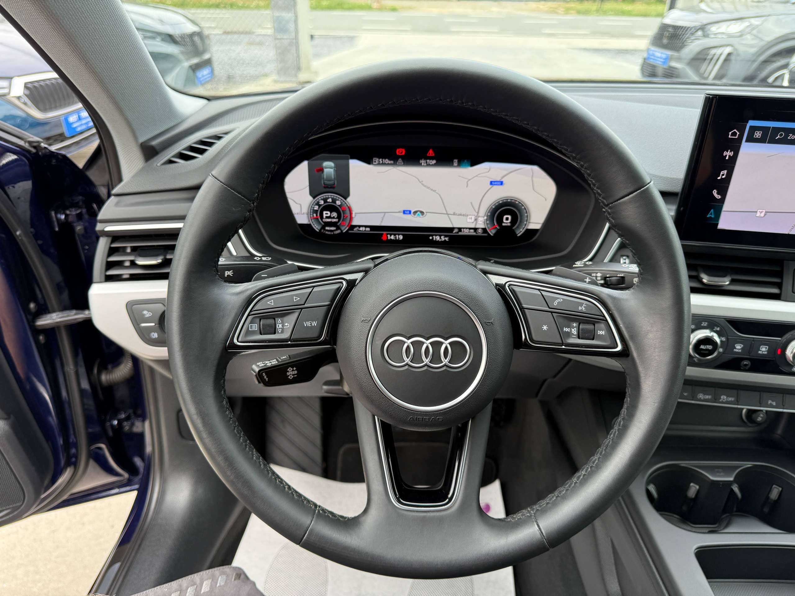 e904e365-1636-42f5-b181-dc96a7fa349922-audi-a4-avant-35-tfsi-automaat-navigatie-zwart-leder-sportzetels-trekhaak-full-led-carplay.jpg