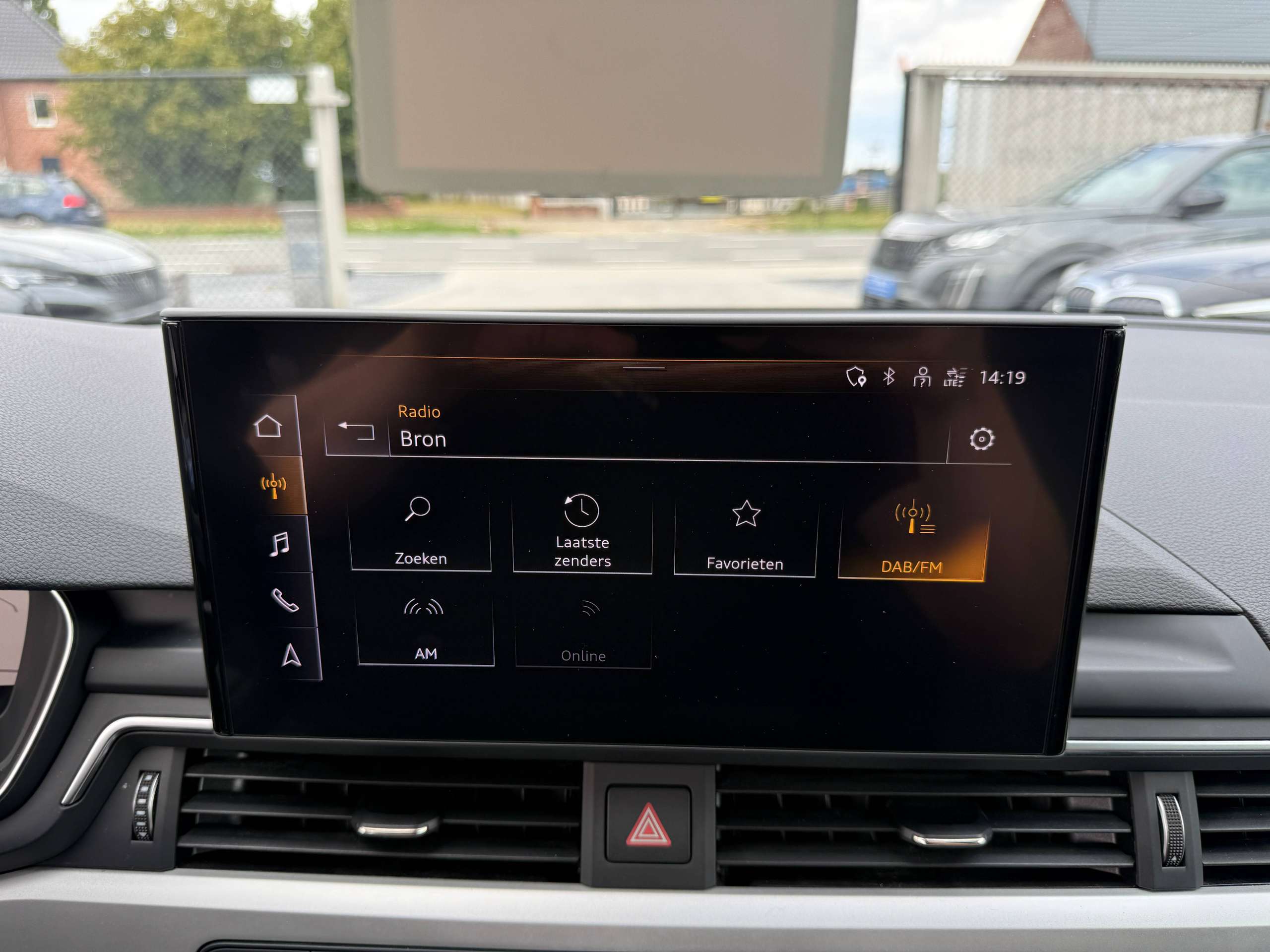 e904e365-1636-42f5-b181-dc96a7fa349927-audi-a4-avant-35-tfsi-automaat-navigatie-zwart-leder-sportzetels-trekhaak-full-led-carplay.jpg