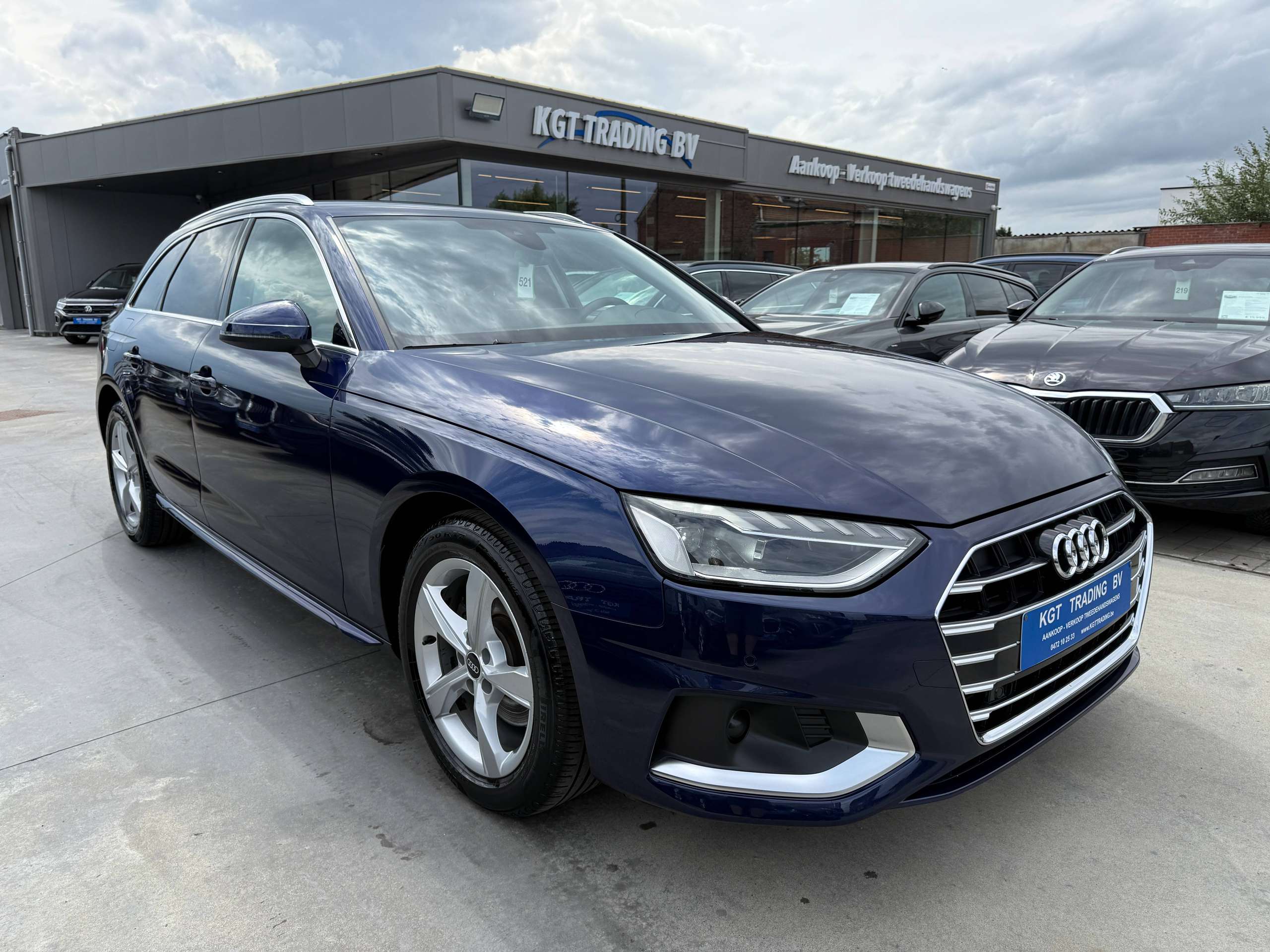 e904e365-1636-42f5-b181-dc96a7fa34993-audi-a4-avant-35-tfsi-automaat-navigatie-zwart-leder-sportzetels-trekhaak-full-led-carplay.jpg