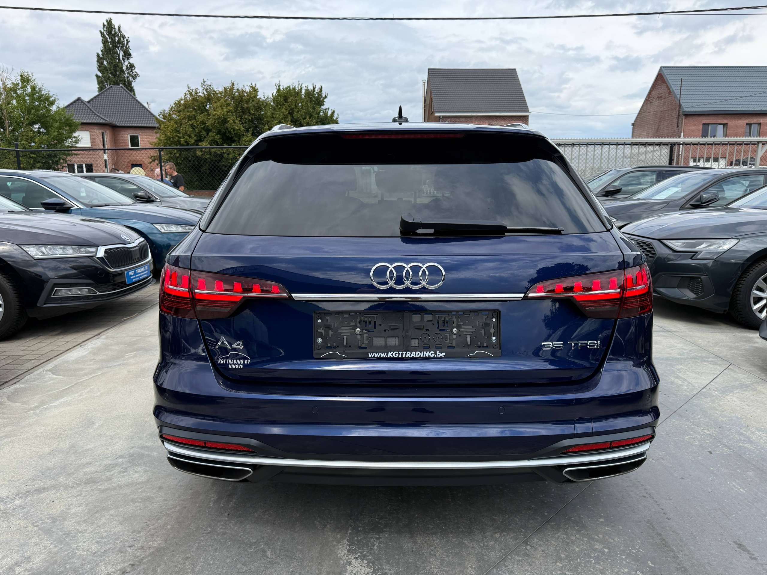 e904e365-1636-42f5-b181-dc96a7fa34996-audi-a4-avant-35-tfsi-automaat-navigatie-zwart-leder-sportzetels-trekhaak-full-led-carplay.jpg