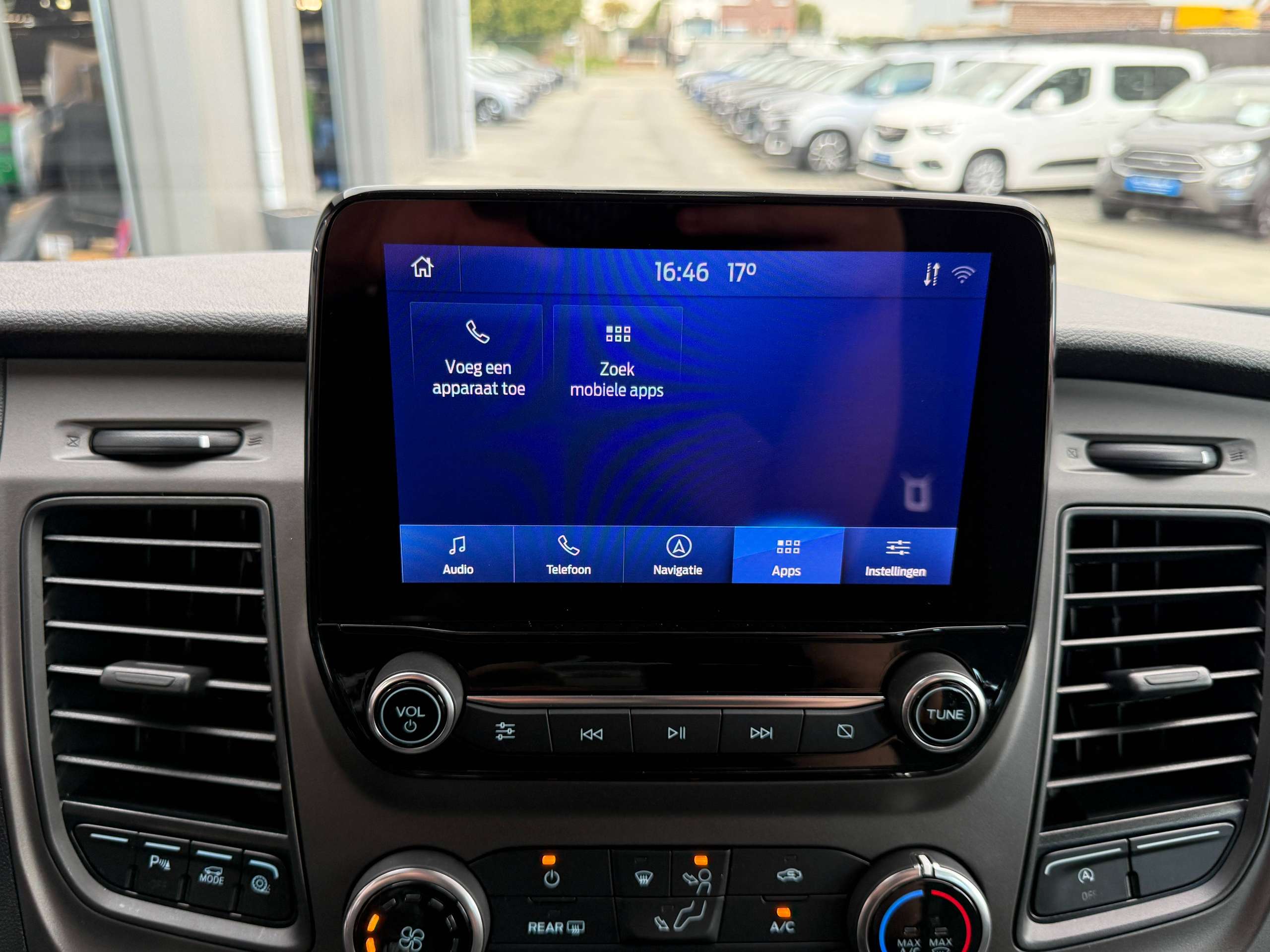 f176cb1a-5756-45f1-9f6f-26682725e85620-ford-transit-custom-2-0-tdci-9-zetels-navigatie-carplay-led-bluetooth-pdc-carpass-nieuwstaat.jpg