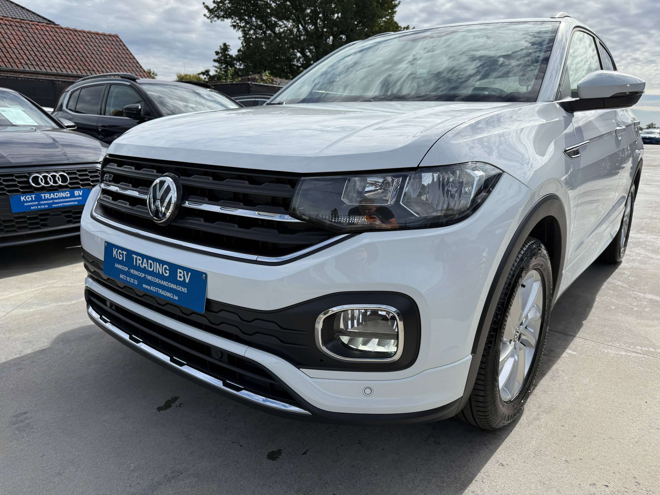 f197f1cf-13ca-44be-866b-6d08847d7b2b10-volkswagen-t-cross-1-5-tsi-150pk-dsg-automaat-r-line-beats-soundsysteem-carplay-pdc-alu.jpg