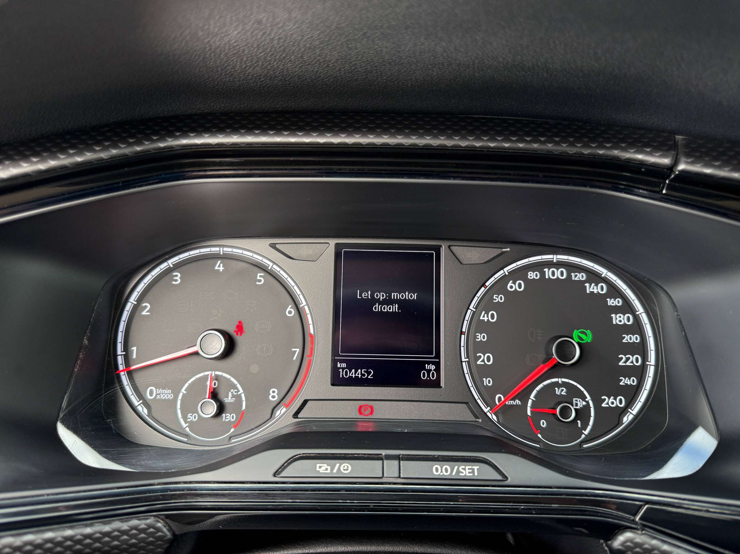 f197f1cf-13ca-44be-866b-6d08847d7b2b20-volkswagen-t-cross-1-5-tsi-150pk-dsg-automaat-r-line-beats-soundsysteem-carplay-pdc-alu.jpg