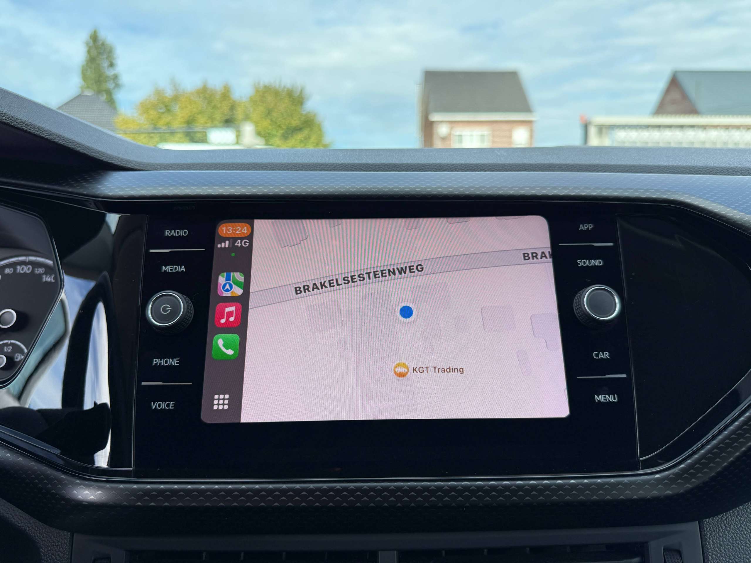 f197f1cf-13ca-44be-866b-6d08847d7b2b25-volkswagen-t-cross-1-5-tsi-150pk-dsg-automaat-r-line-beats-soundsysteem-carplay-pdc-alu.jpg