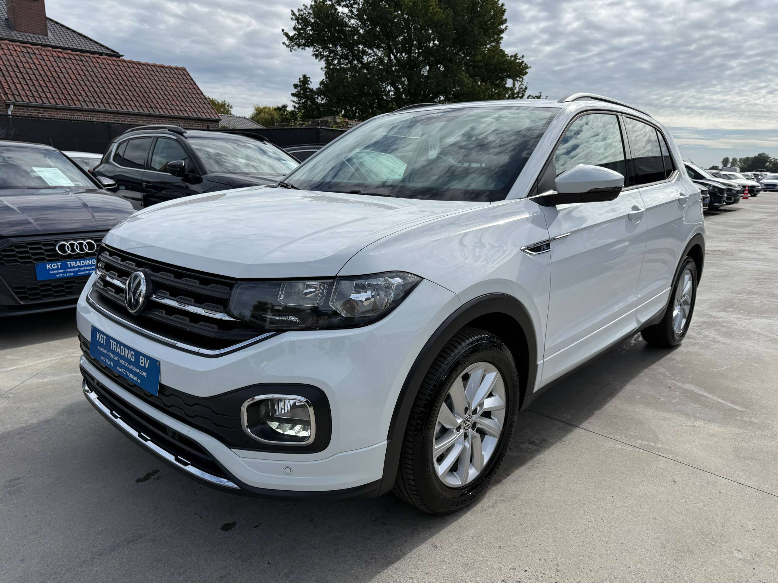 f197f1cf-13ca-44be-866b-6d08847d7b2b9-volkswagen-t-cross-1-5-tsi-150pk-dsg-automaat-r-line-beats-soundsysteem-carplay-pdc-alu.jpg
