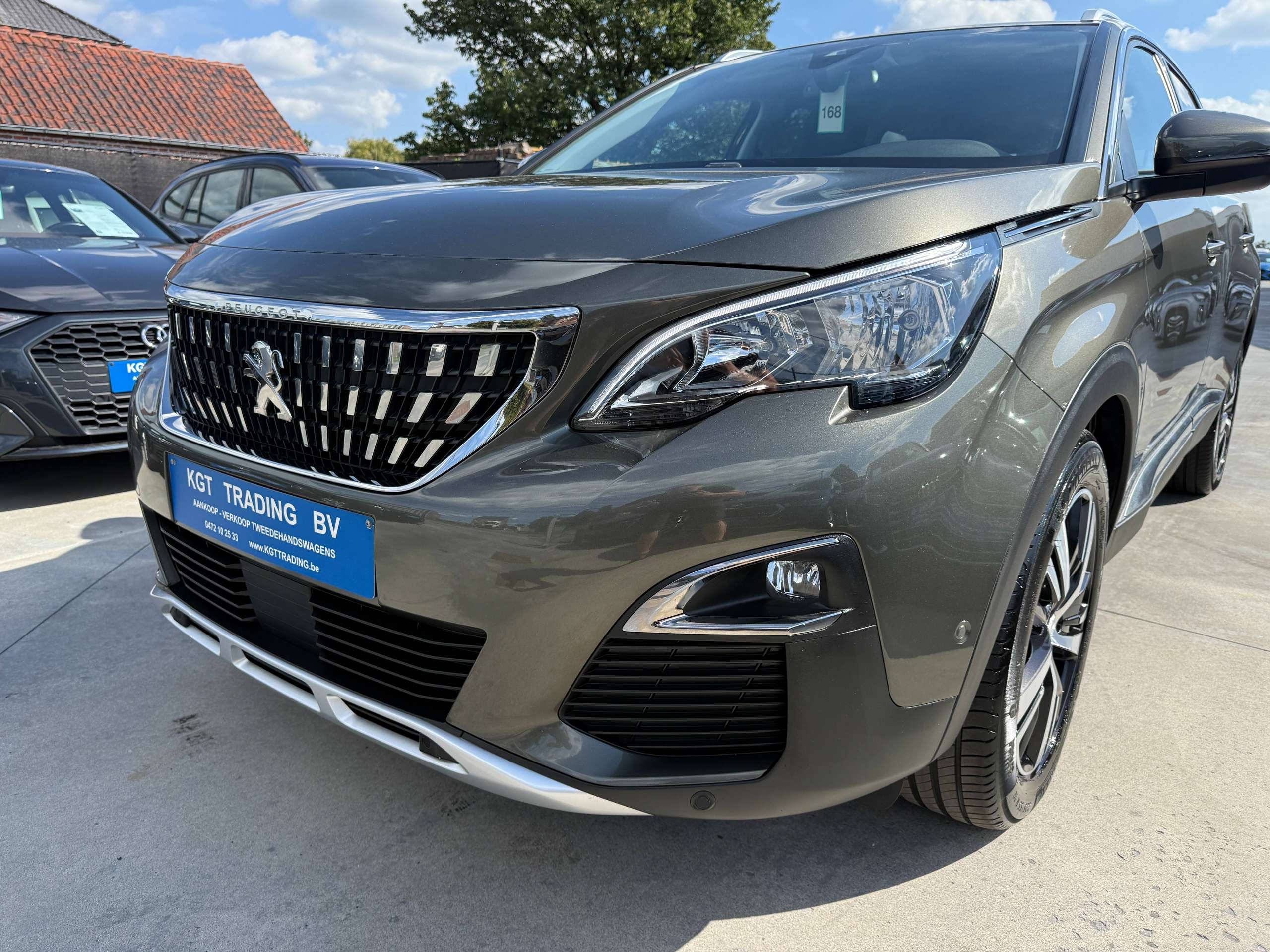 f874540f-257d-4293-b188-4f9145fff14c10-peugeot-5008-1-2i-130pk-7-zetels-navigatie-leder-camera-carplay-dab-pdc.jpg