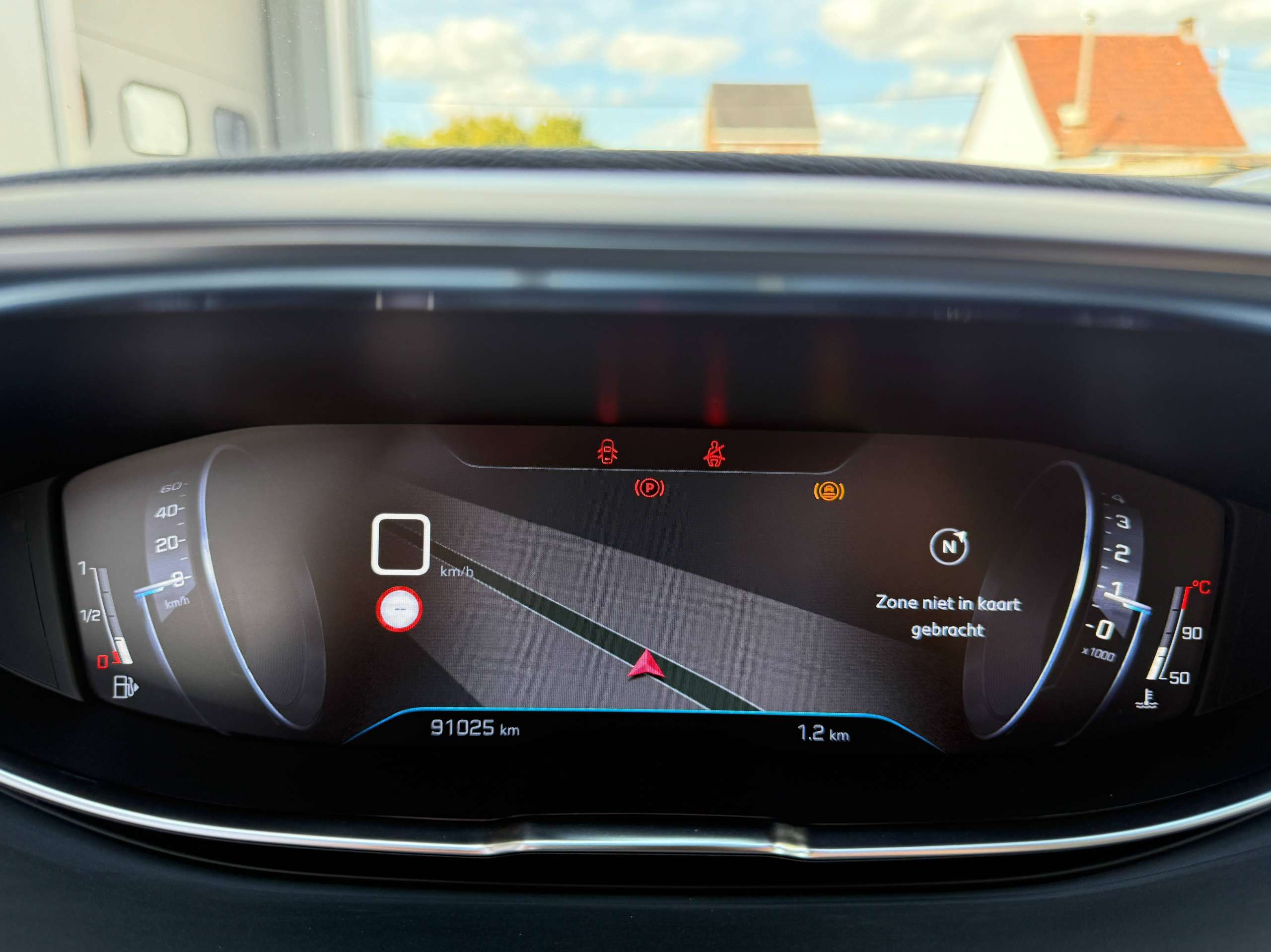 f874540f-257d-4293-b188-4f9145fff14c19-peugeot-5008-1-2i-130pk-7-zetels-navigatie-leder-camera-carplay-dab-pdc.jpg