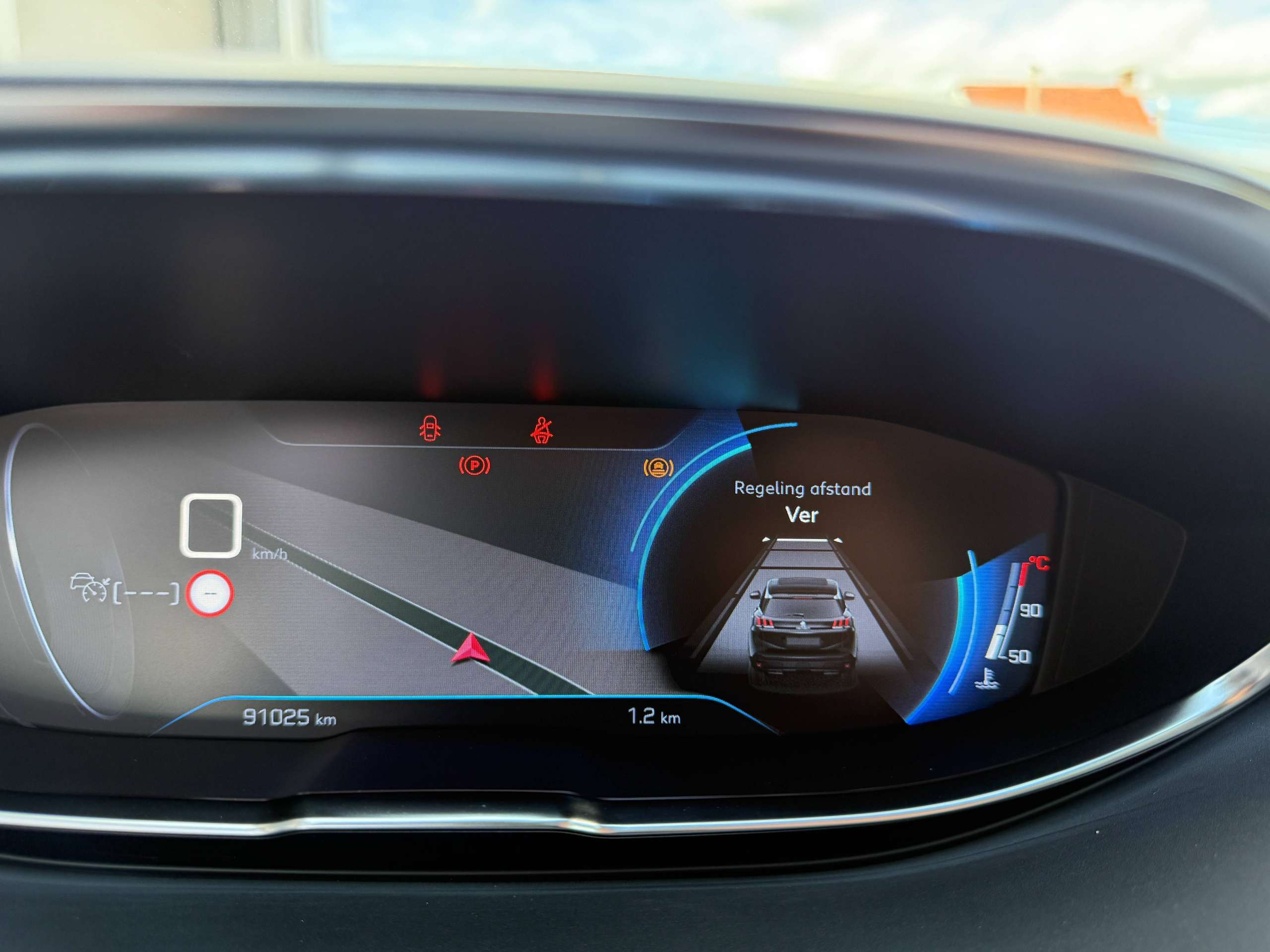 f874540f-257d-4293-b188-4f9145fff14c20-peugeot-5008-1-2i-130pk-7-zetels-navigatie-leder-camera-carplay-dab-pdc.jpg