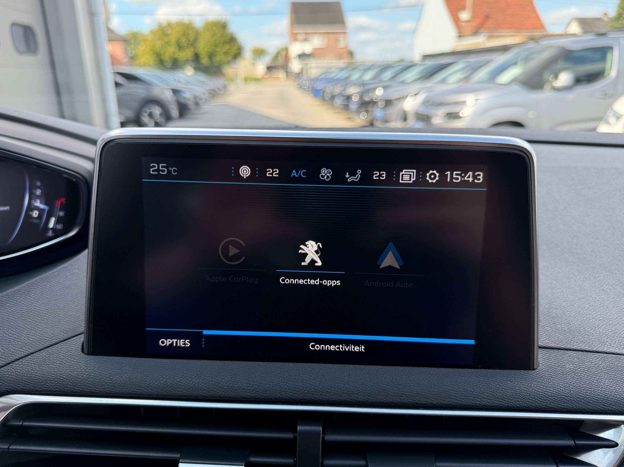 f874540f-257d-4293-b188-4f9145fff14c24-peugeot-5008-1-2i-130pk-7-zetels-navigatie-leder-camera-carplay-dab-pdc.jpg