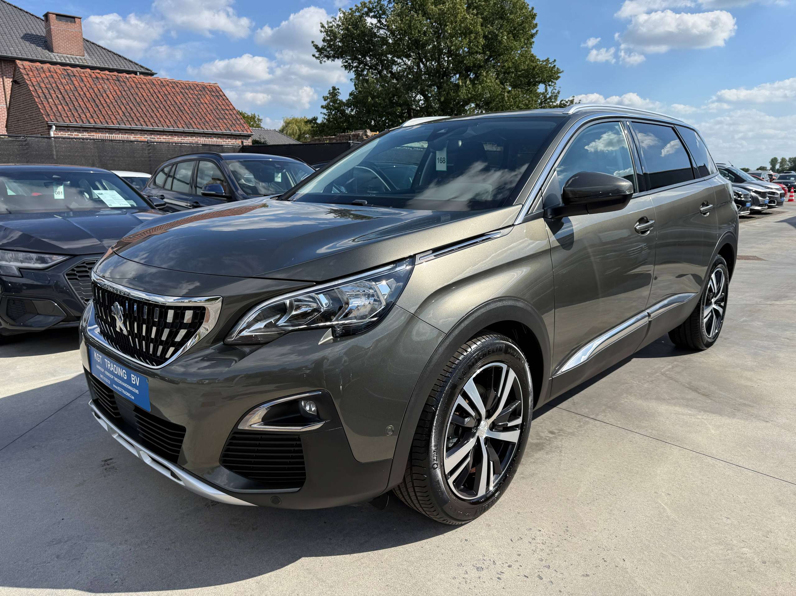 f874540f-257d-4293-b188-4f9145fff14c9-peugeot-5008-1-2i-130pk-7-zetels-navigatie-leder-camera-carplay-dab-pdc.jpg
