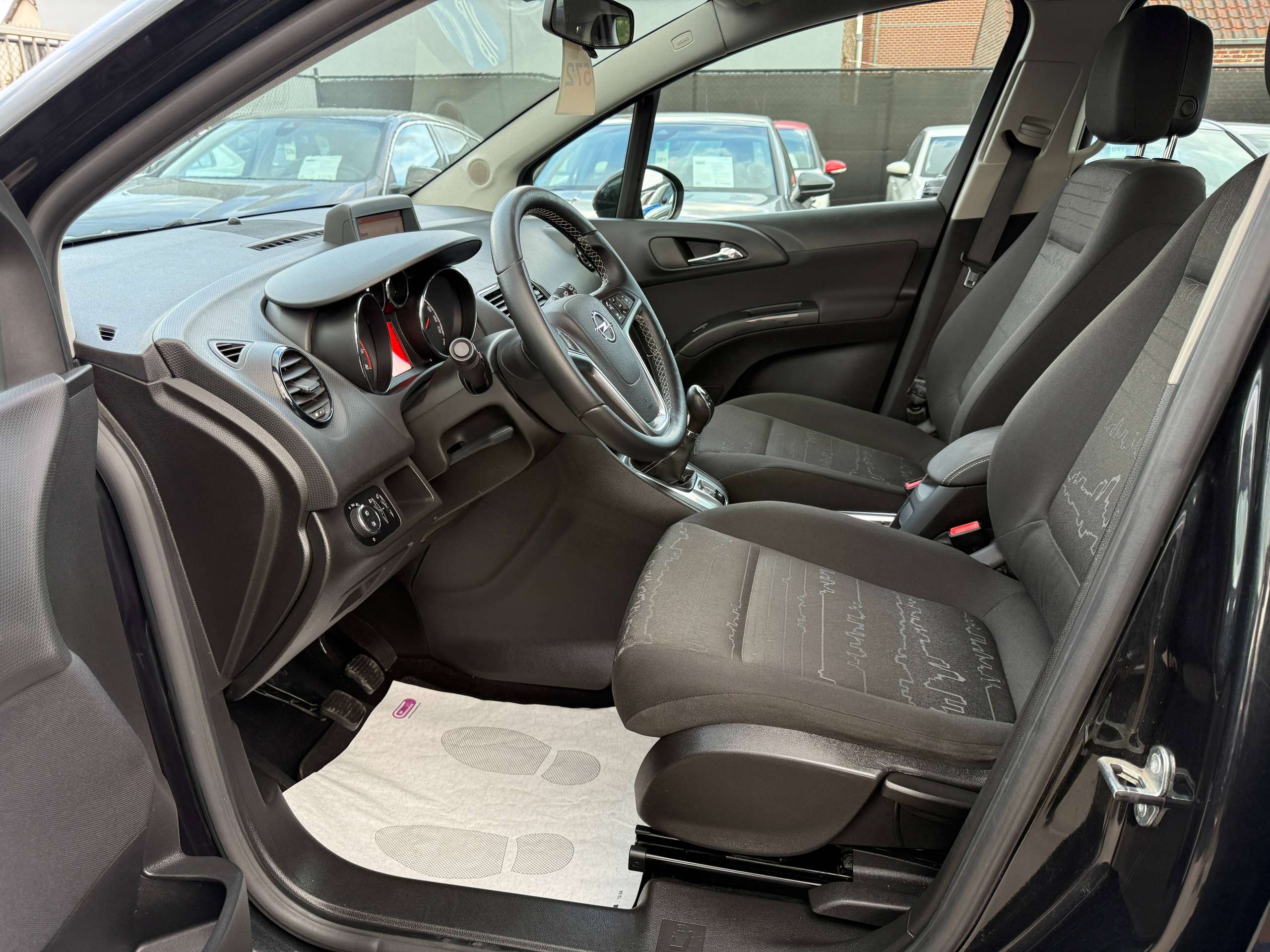 3a2938f6-8e39-4994-b955-77619d7b5ff913-opel-meriva-1-4i-100pk-bluetooth-parkeersensoren-airco-alu-carpass.jpg