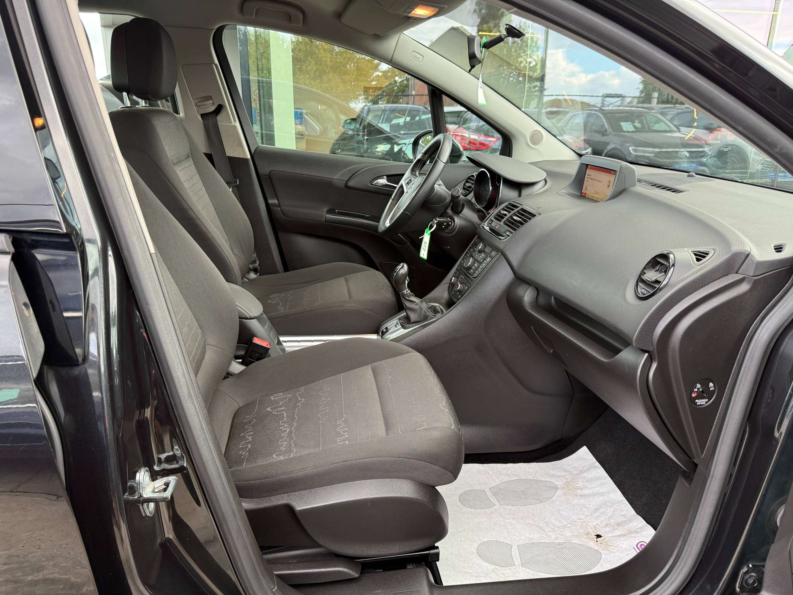 3a2938f6-8e39-4994-b955-77619d7b5ff923-opel-meriva-1-4i-100pk-bluetooth-parkeersensoren-airco-alu-carpass.jpg