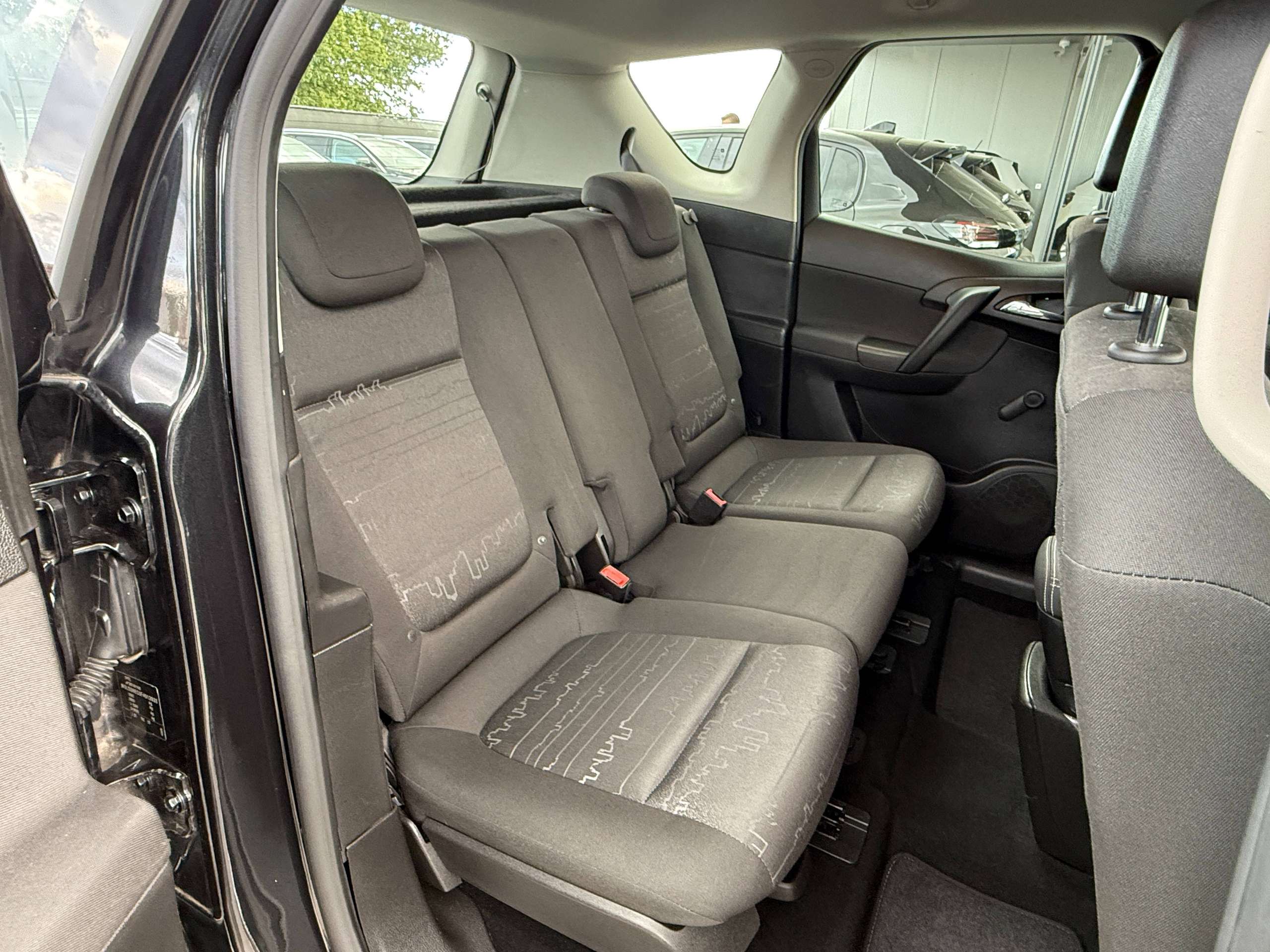 3a2938f6-8e39-4994-b955-77619d7b5ff926-opel-meriva-1-4i-100pk-bluetooth-parkeersensoren-airco-alu-carpass.jpg