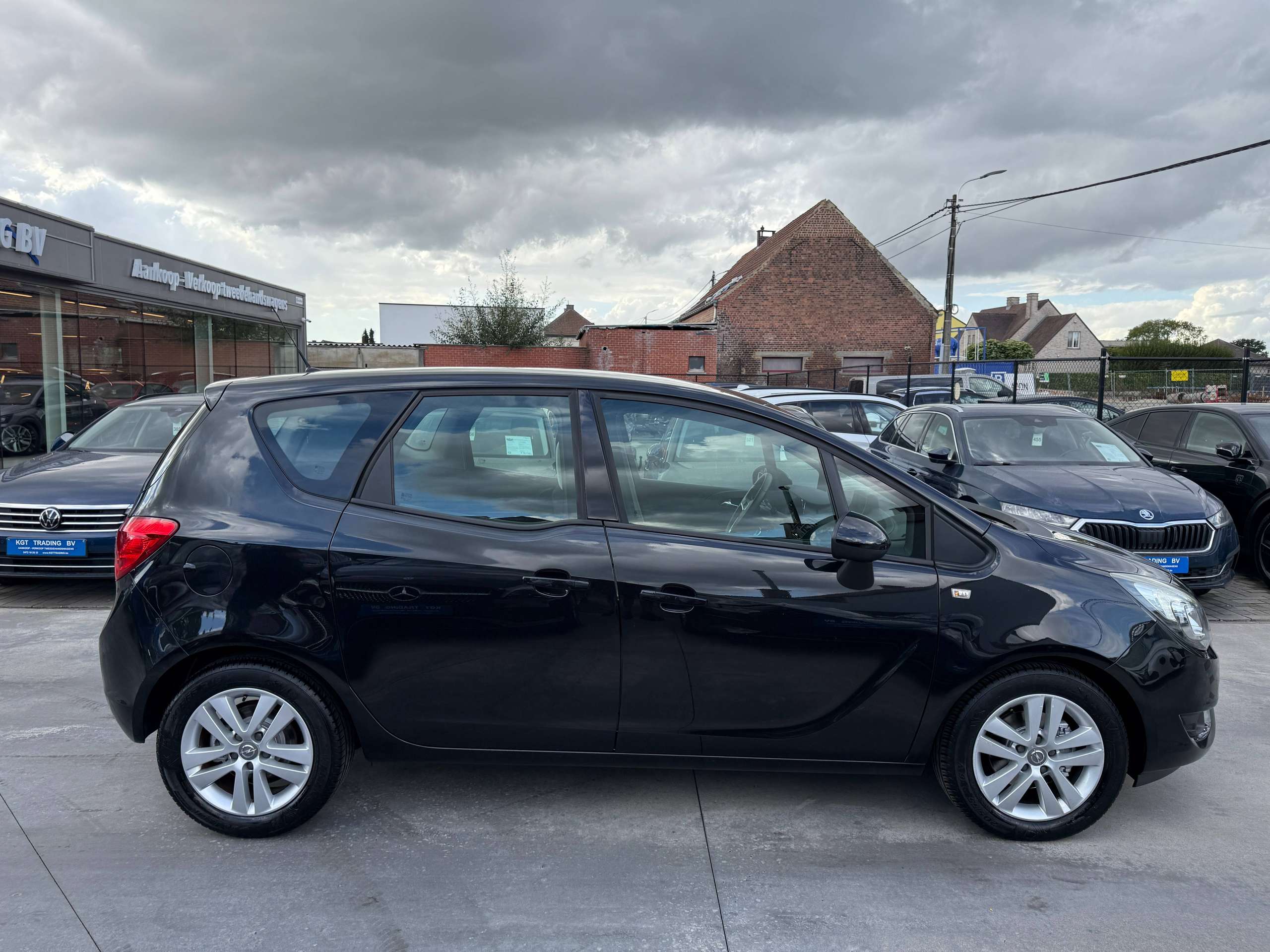 3a2938f6-8e39-4994-b955-77619d7b5ff94-opel-meriva-1-4i-100pk-bluetooth-parkeersensoren-airco-alu-carpass.jpg