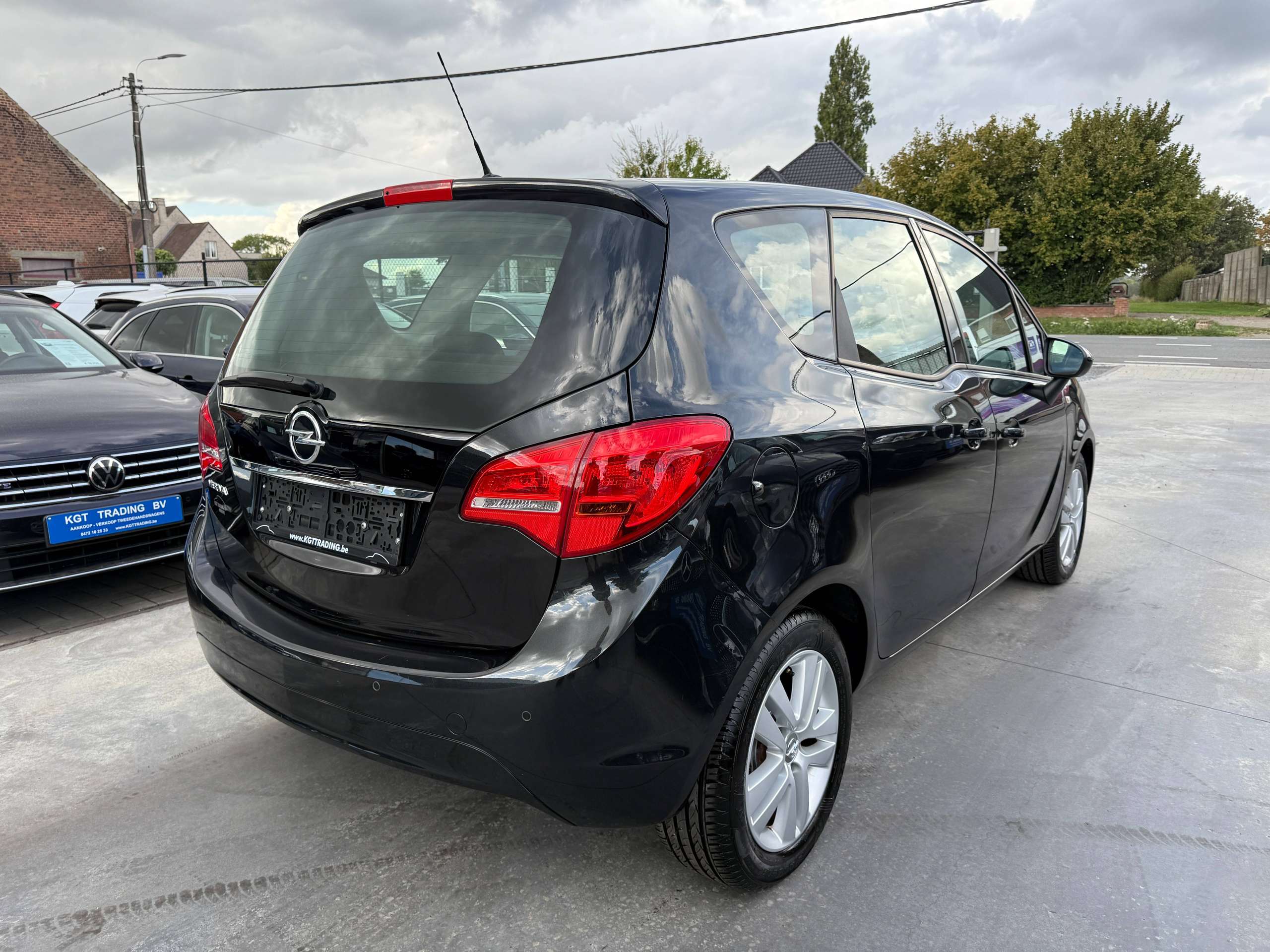 3a2938f6-8e39-4994-b955-77619d7b5ff95-opel-meriva-1-4i-100pk-bluetooth-parkeersensoren-airco-alu-carpass.jpg