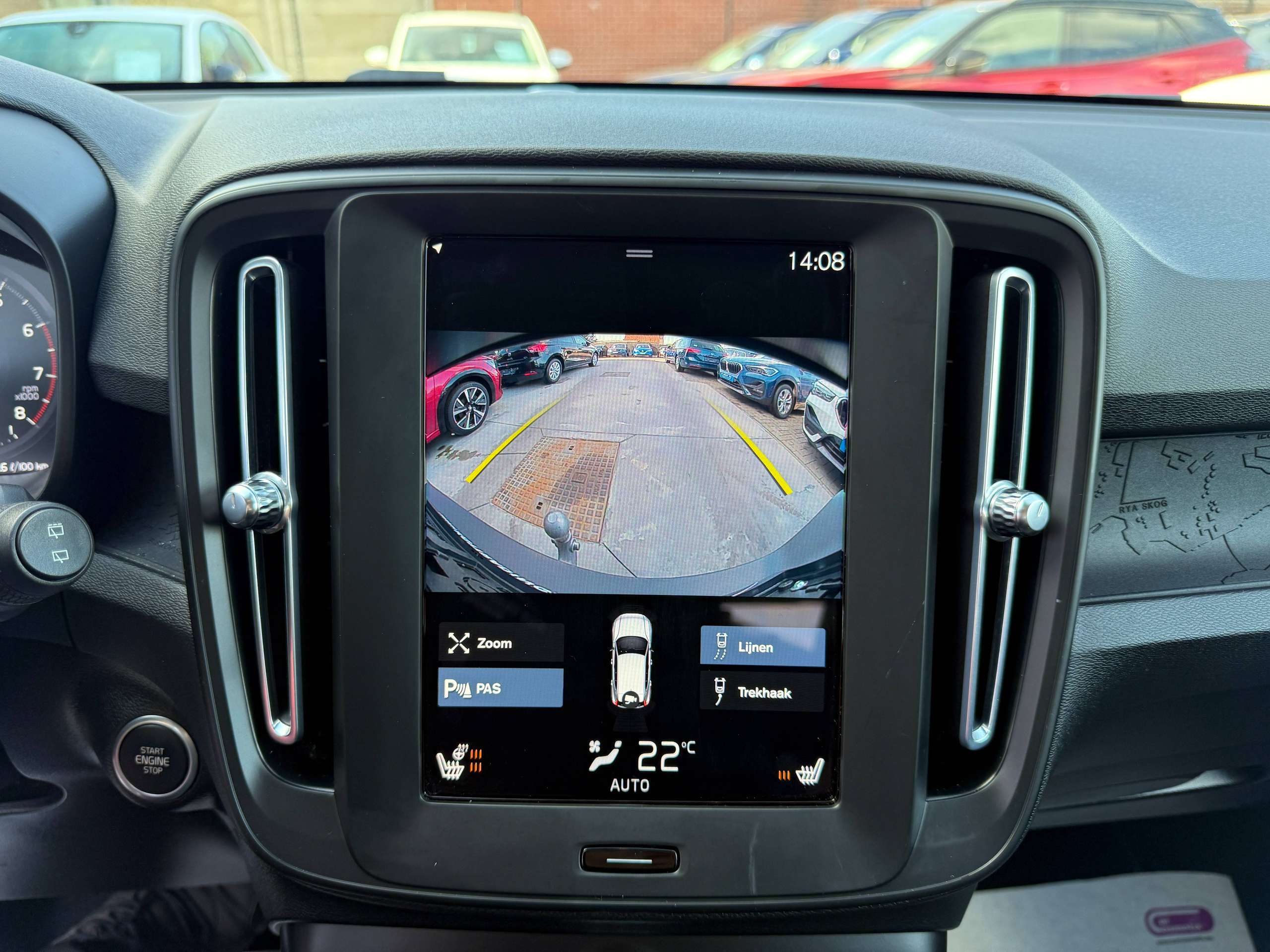 53df7cf8-a007-4ab9-911c-09261865c4b121-volvo-xc40-1-5-t2-129pk-geartronic-automaat-navigatie-camera-carplay-zetelverwarming-trekhaak-full-led-pdc.jpg