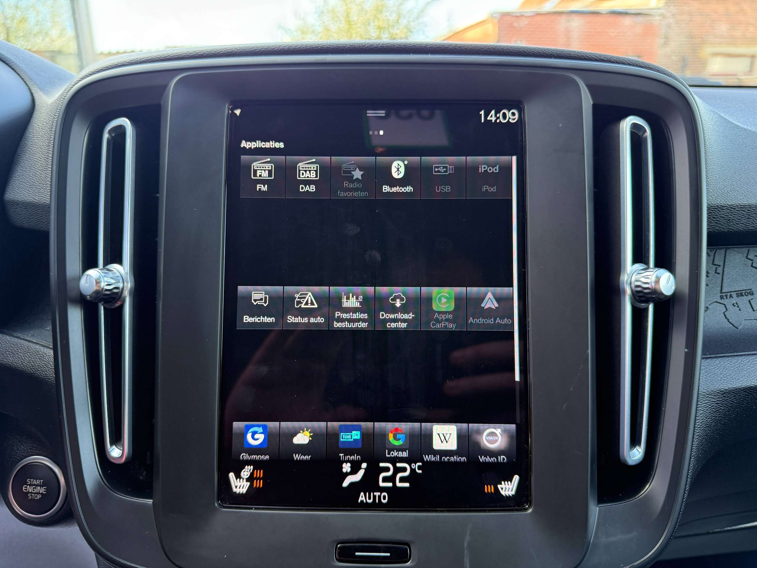 53df7cf8-a007-4ab9-911c-09261865c4b124-volvo-xc40-1-5-t2-129pk-geartronic-automaat-navigatie-camera-carplay-zetelverwarming-trekhaak-full-led-pdc.jpg
