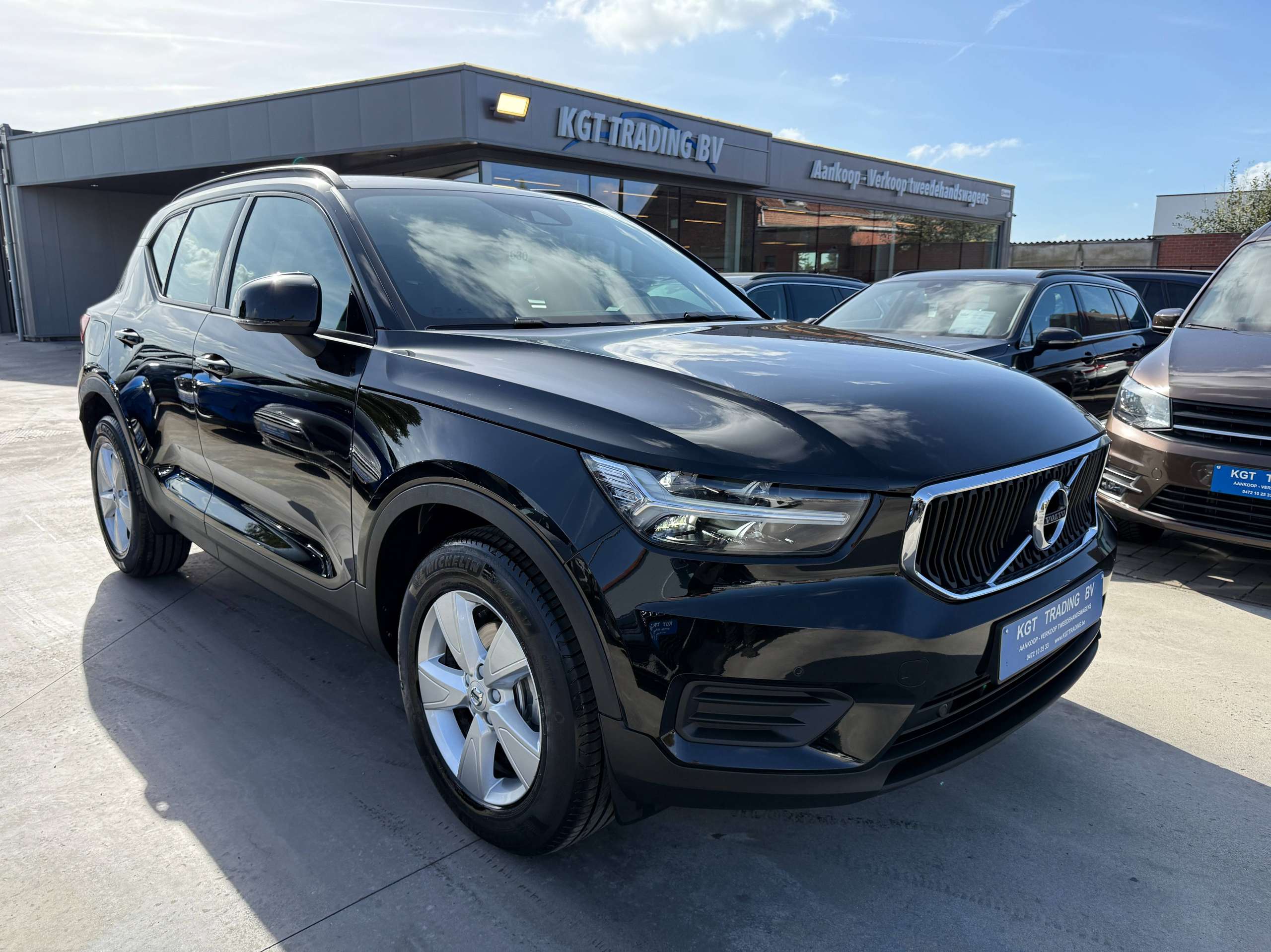 53df7cf8-a007-4ab9-911c-09261865c4b13-volvo-xc40-1-5-t2-129pk-geartronic-automaat-navigatie-camera-carplay-zetelverwarming-trekhaak-full-led-pdc.jpg