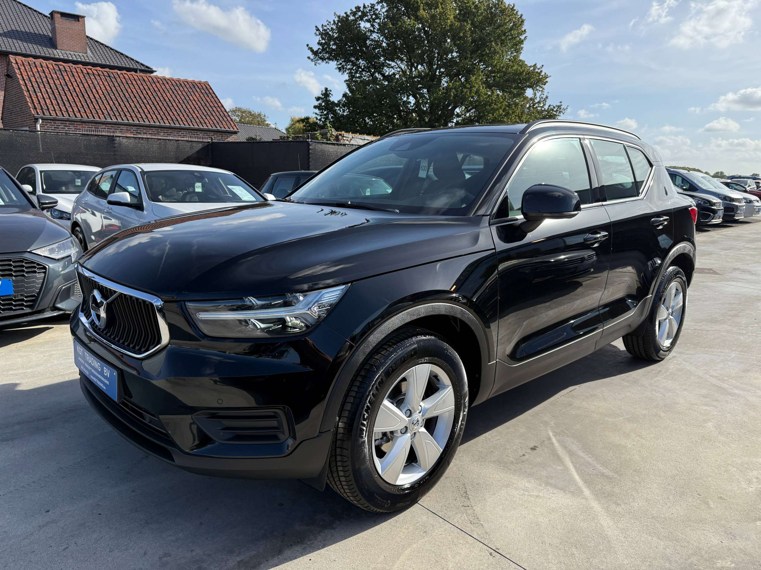 53df7cf8-a007-4ab9-911c-09261865c4b19-volvo-xc40-1-5-t2-129pk-geartronic-automaat-navigatie-camera-carplay-zetelverwarming-trekhaak-full-led-pdc.jpg