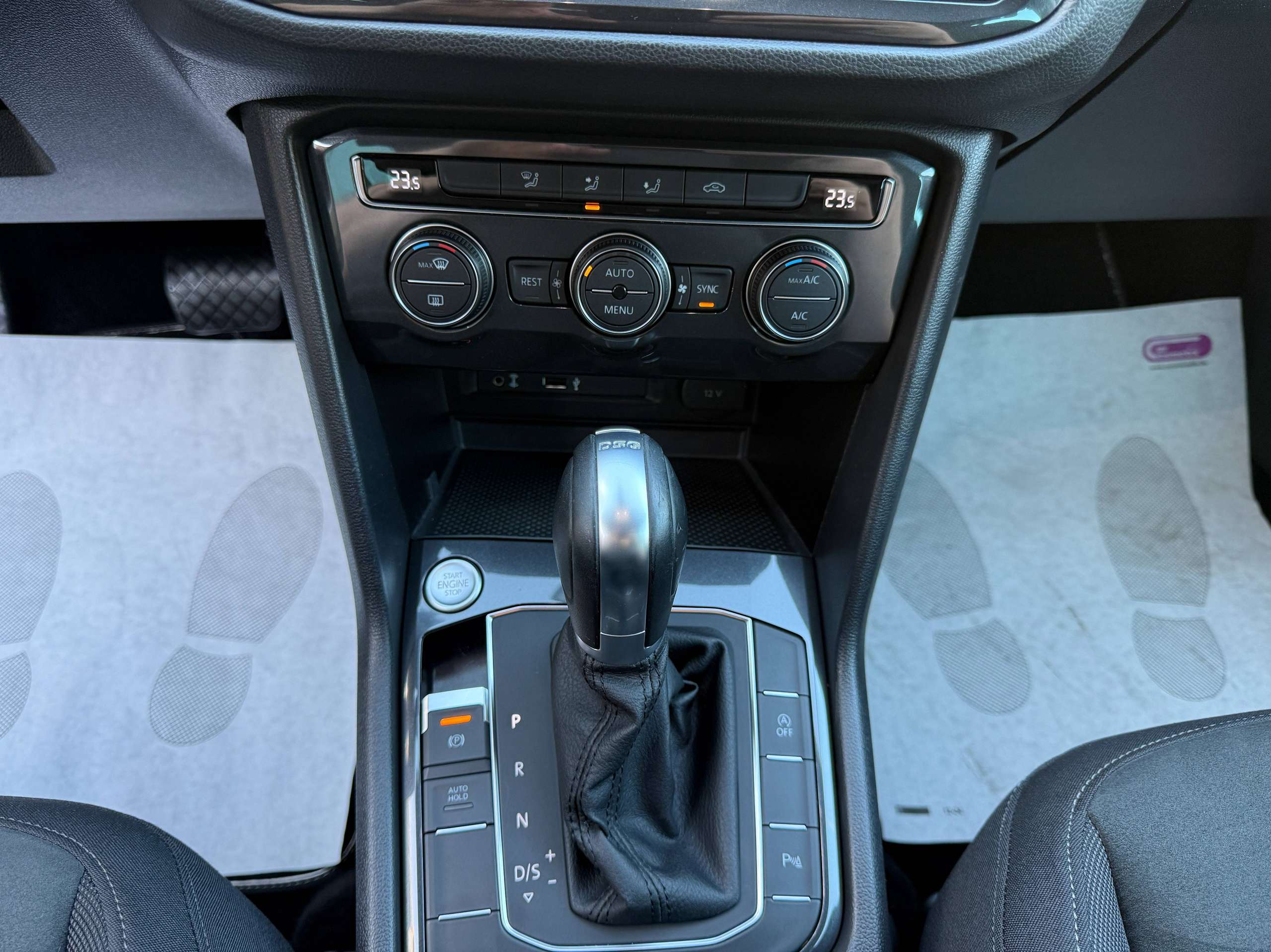 6651163a-1df4-4e42-a522-b99e4866aa6024-volkswagen-tiguan-1-4-tsi-150pk-dsg-automaat-virtual-navigatie-full-led-pdc-trekhaak-alu.jpg