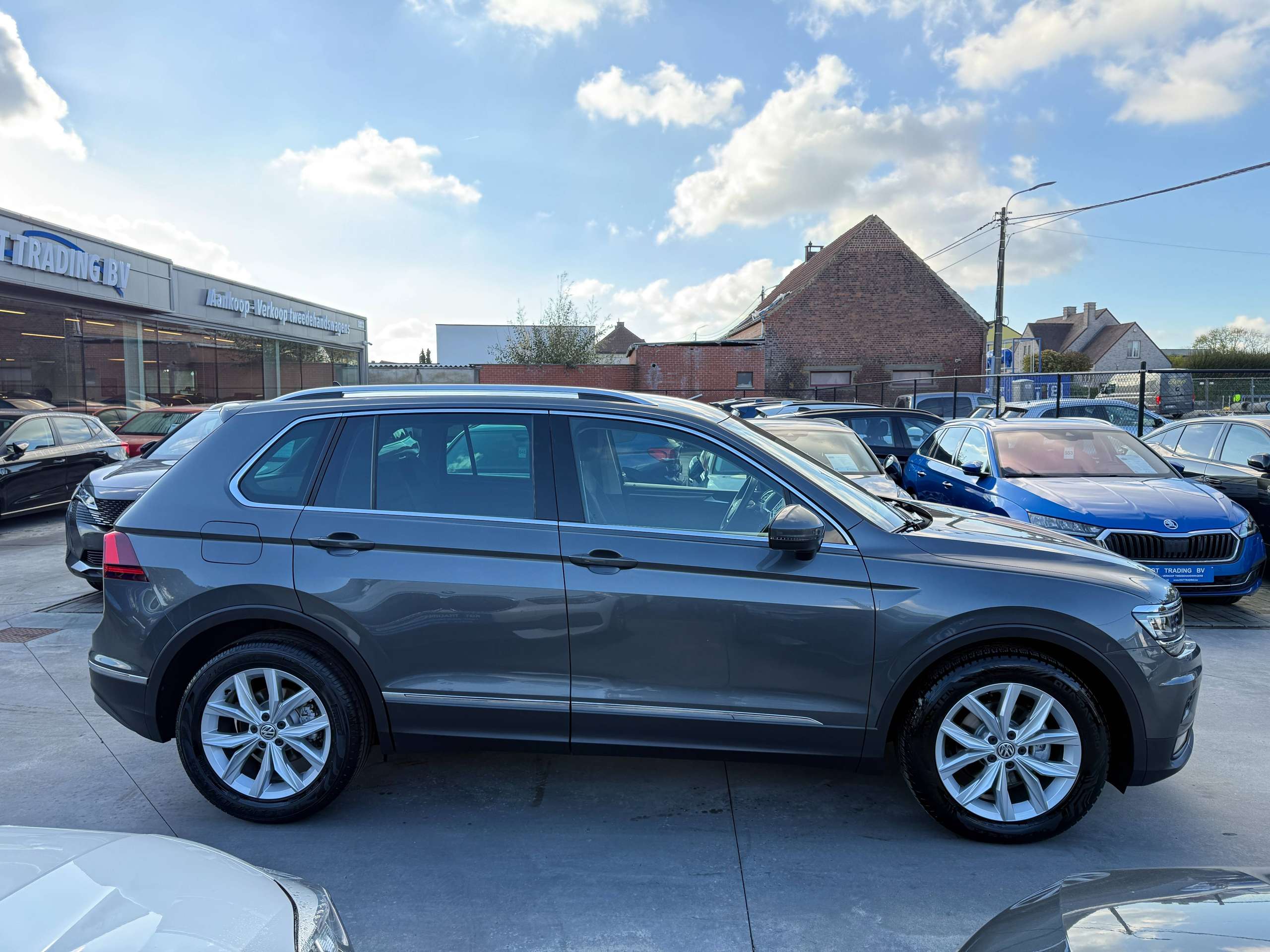 6651163a-1df4-4e42-a522-b99e4866aa604-volkswagen-tiguan-1-4-tsi-150pk-dsg-automaat-virtual-navigatie-full-led-pdc-trekhaak-alu.jpg