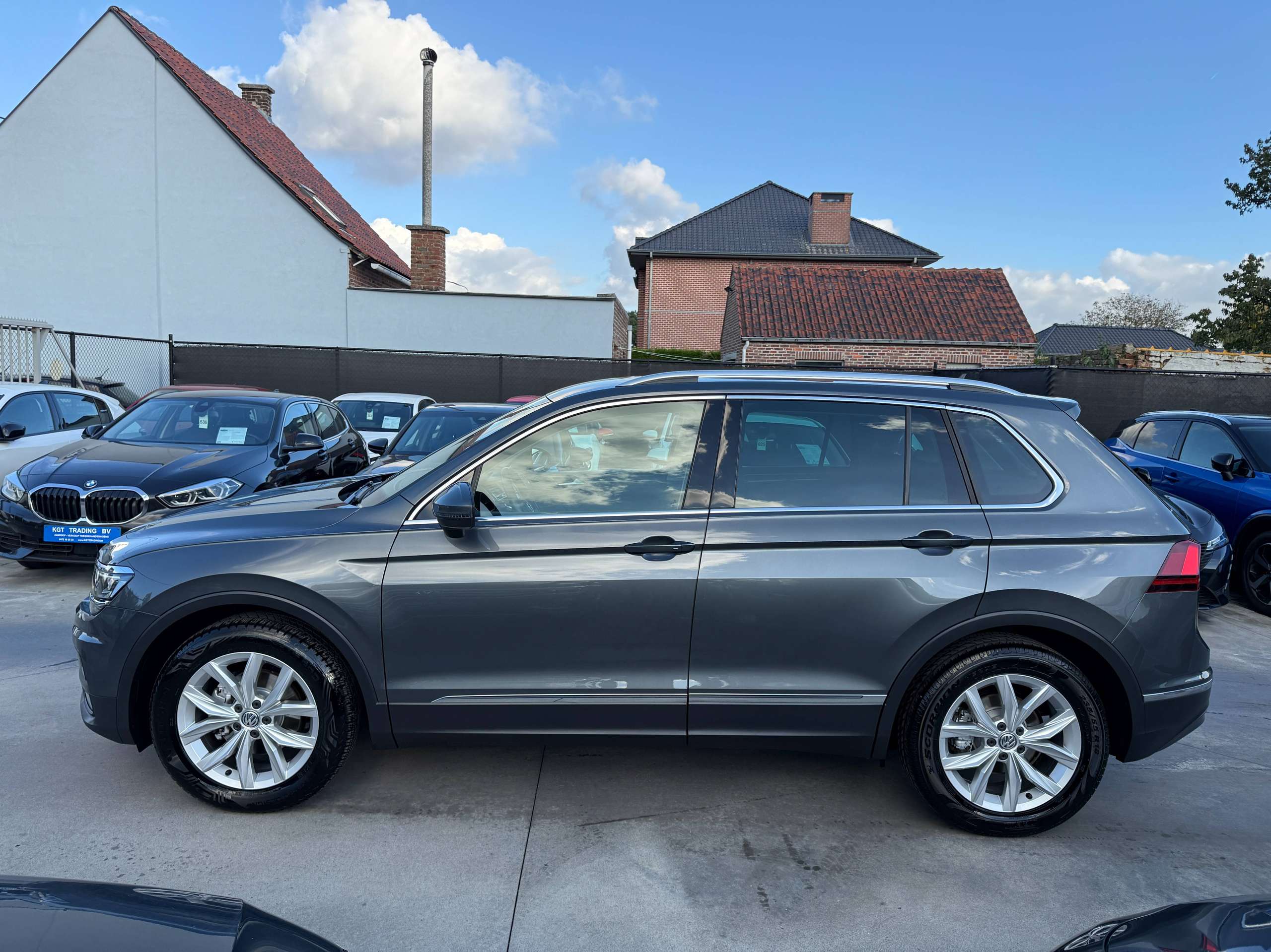 6651163a-1df4-4e42-a522-b99e4866aa608-volkswagen-tiguan-1-4-tsi-150pk-dsg-automaat-virtual-navigatie-full-led-pdc-trekhaak-alu.jpg