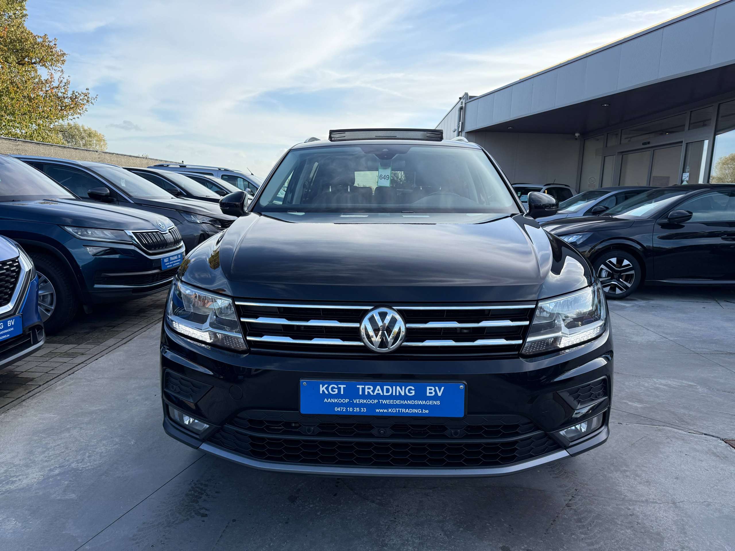 73df5206-470b-4f9a-9d3a-0a344404516d2-volkswagen-tiguan-allspace-1-5-tsi-automaat-7-zetels-navigatie-opendak-zwart-leder-360-camera-carplay-led.jpg