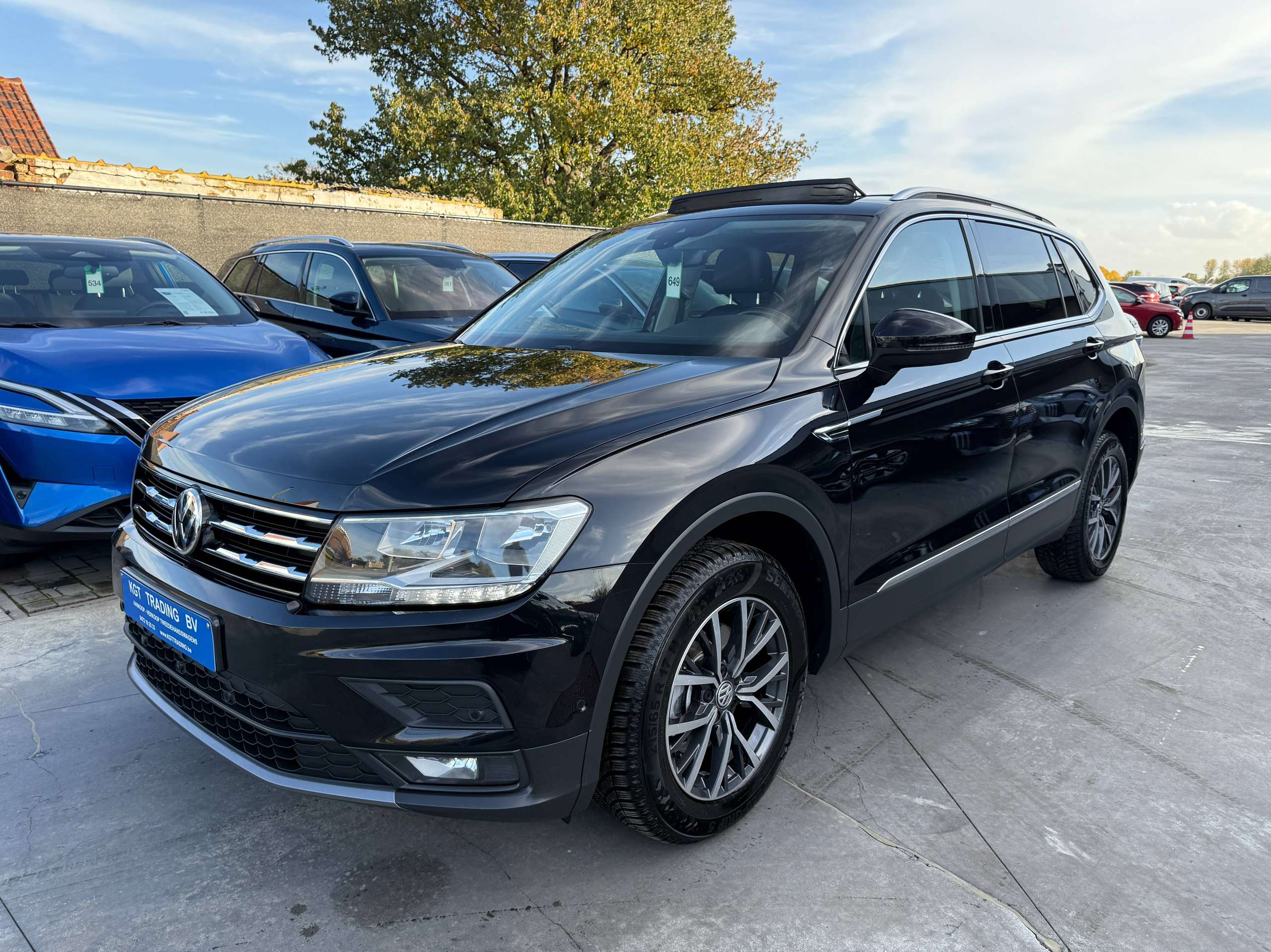 73df5206-470b-4f9a-9d3a-0a344404516d9-volkswagen-tiguan-allspace-1-5-tsi-automaat-7-zetels-navigatie-opendak-zwart-leder-360-camera-carplay-led.jpg