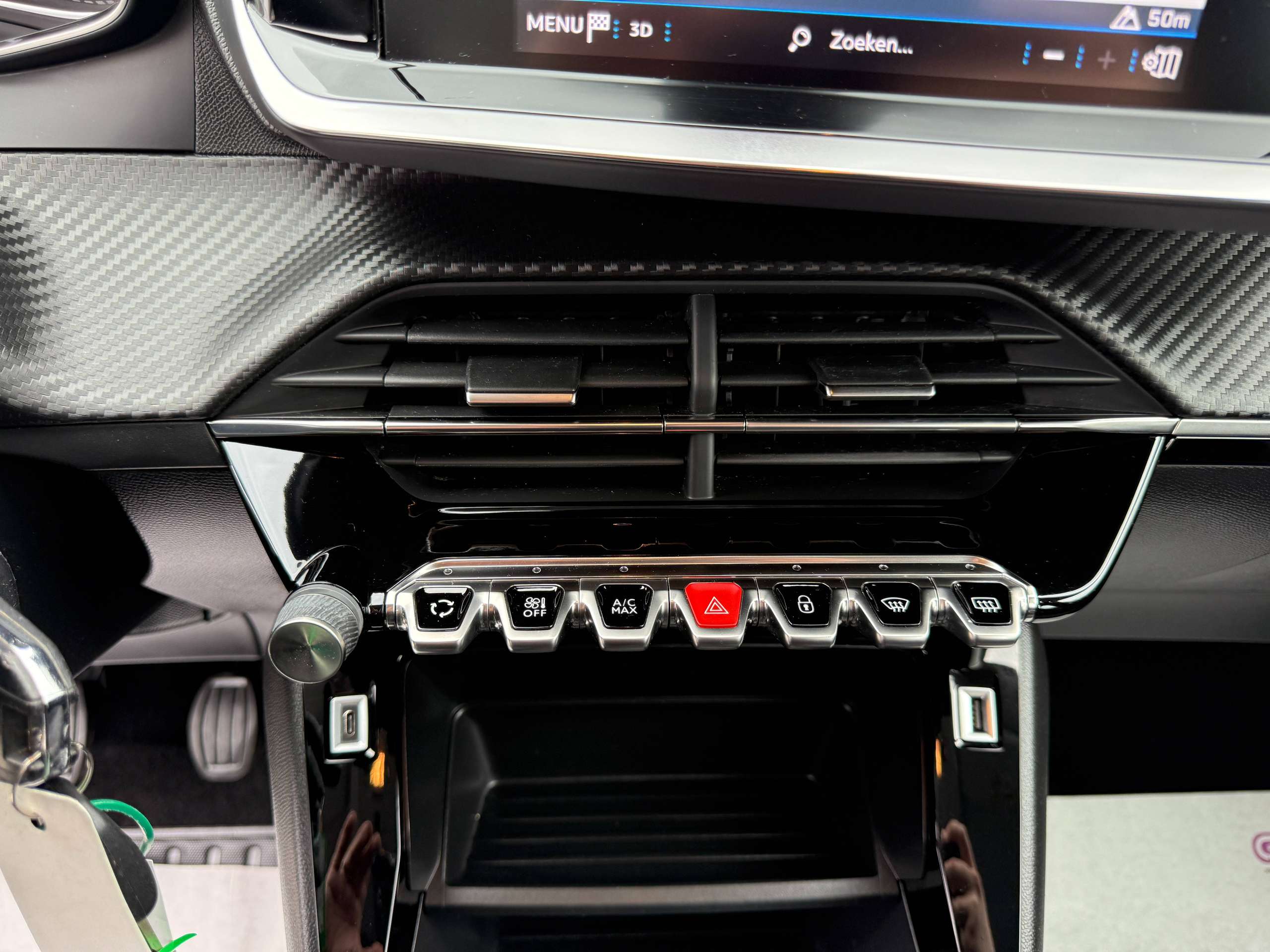 836cb1f5-85c0-423d-b2de-67b6da61c0d719-peugeot-208-1-2i-full-led-camera-navigatie-carplay-pdc-airco.jpg