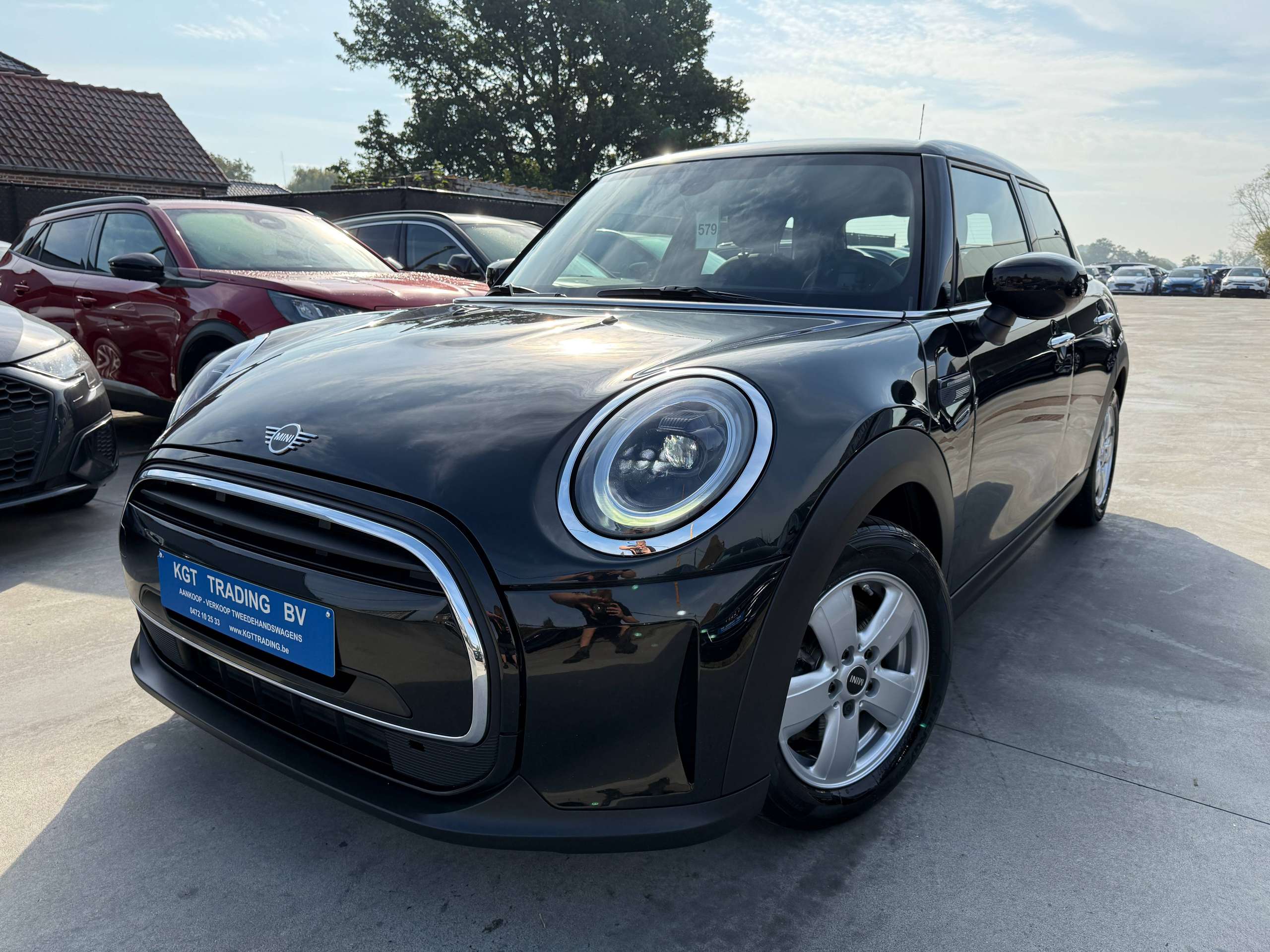 9013229d-c33e-42ef-86ec-2ca86b473dbb1-mini-one-1-5i-102pk-facelift-5-deurs-navigatie-full-led-carplay-pdc-bluetooth-airco.jpg