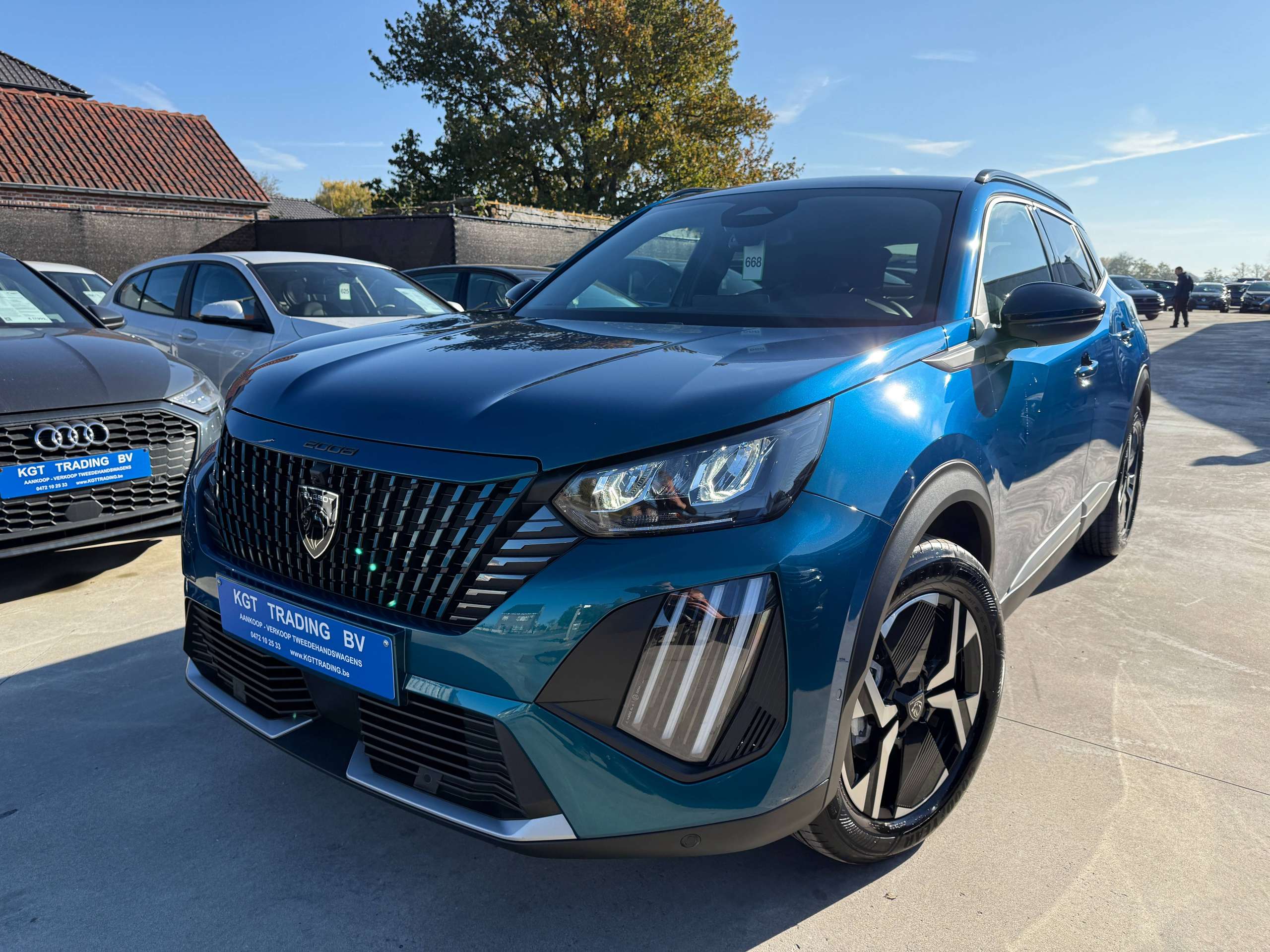 a0d8d946-1d7f-46e3-a692-7b8ac1f7efc21-peugeot-2008-1-2i-turbo-allure-full-led-360-camera-carplay-leder-afneembare-trekhaak.jpg