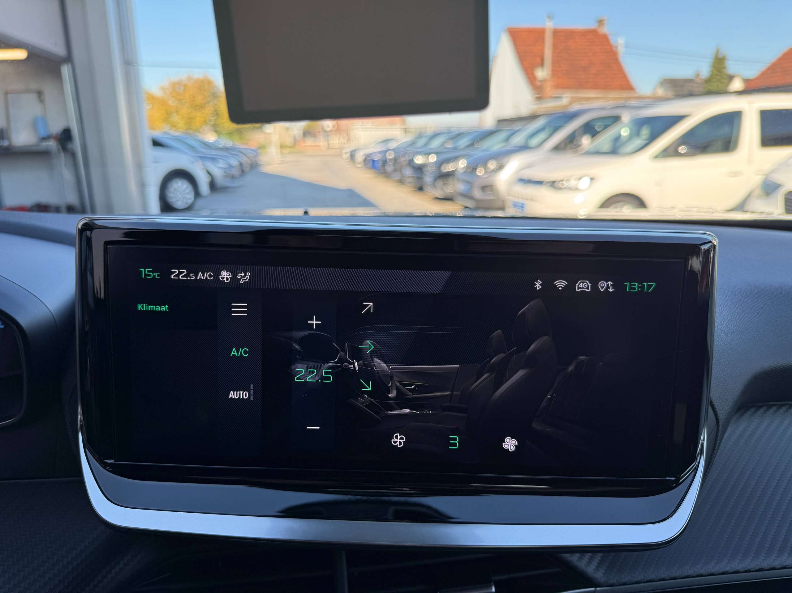 a0d8d946-1d7f-46e3-a692-7b8ac1f7efc228-peugeot-2008-1-2i-turbo-allure-full-led-360-camera-carplay-leder-afneembare-trekhaak.jpg