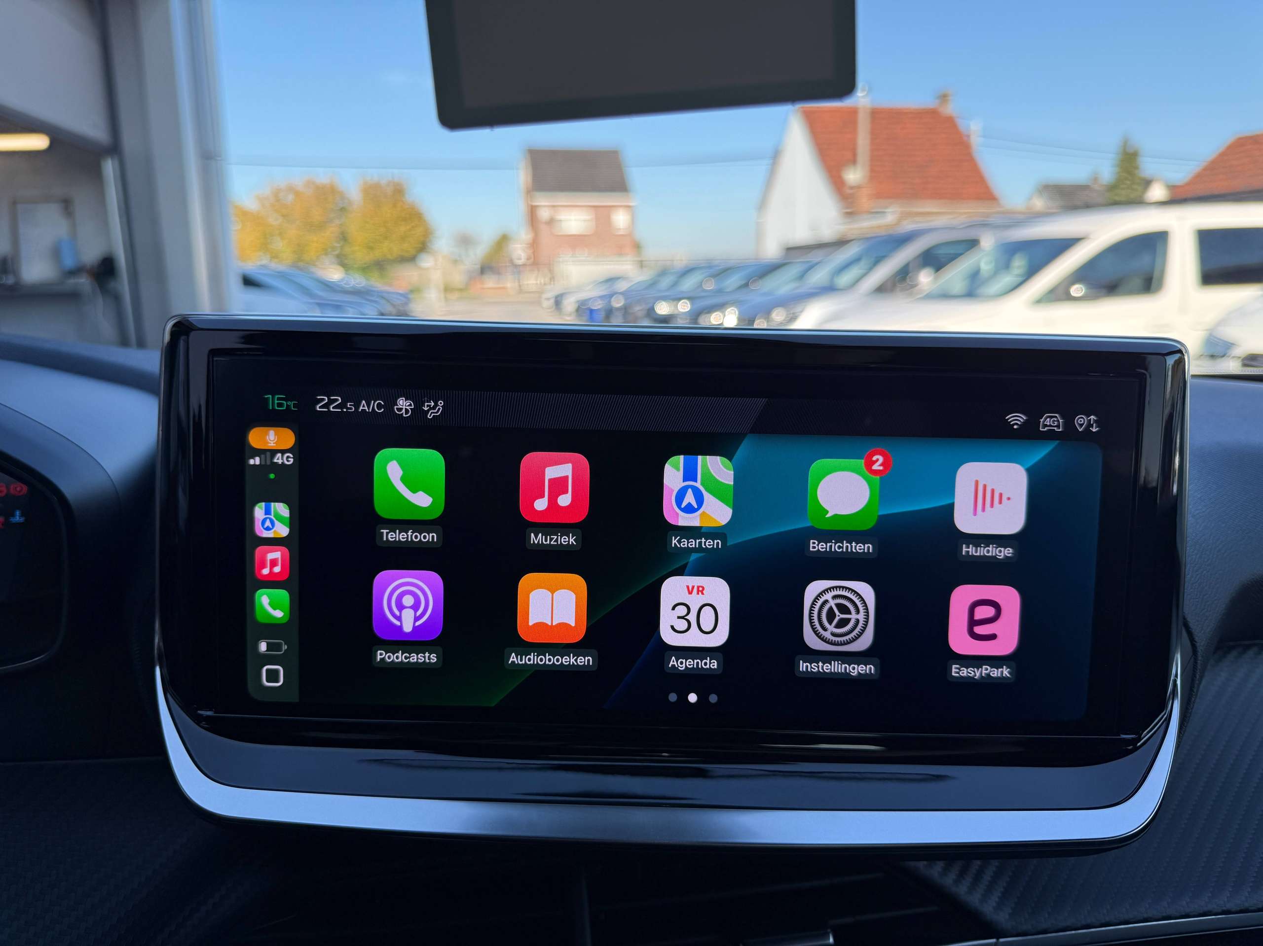 a0d8d946-1d7f-46e3-a692-7b8ac1f7efc231-peugeot-2008-1-2i-turbo-allure-full-led-360-camera-carplay-leder-afneembare-trekhaak.jpg