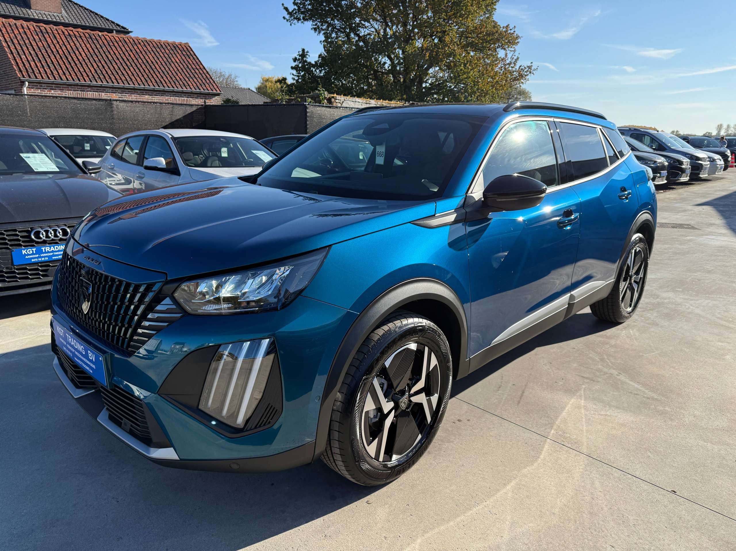 a0d8d946-1d7f-46e3-a692-7b8ac1f7efc29-peugeot-2008-1-2i-turbo-allure-full-led-360-camera-carplay-leder-afneembare-trekhaak.jpg