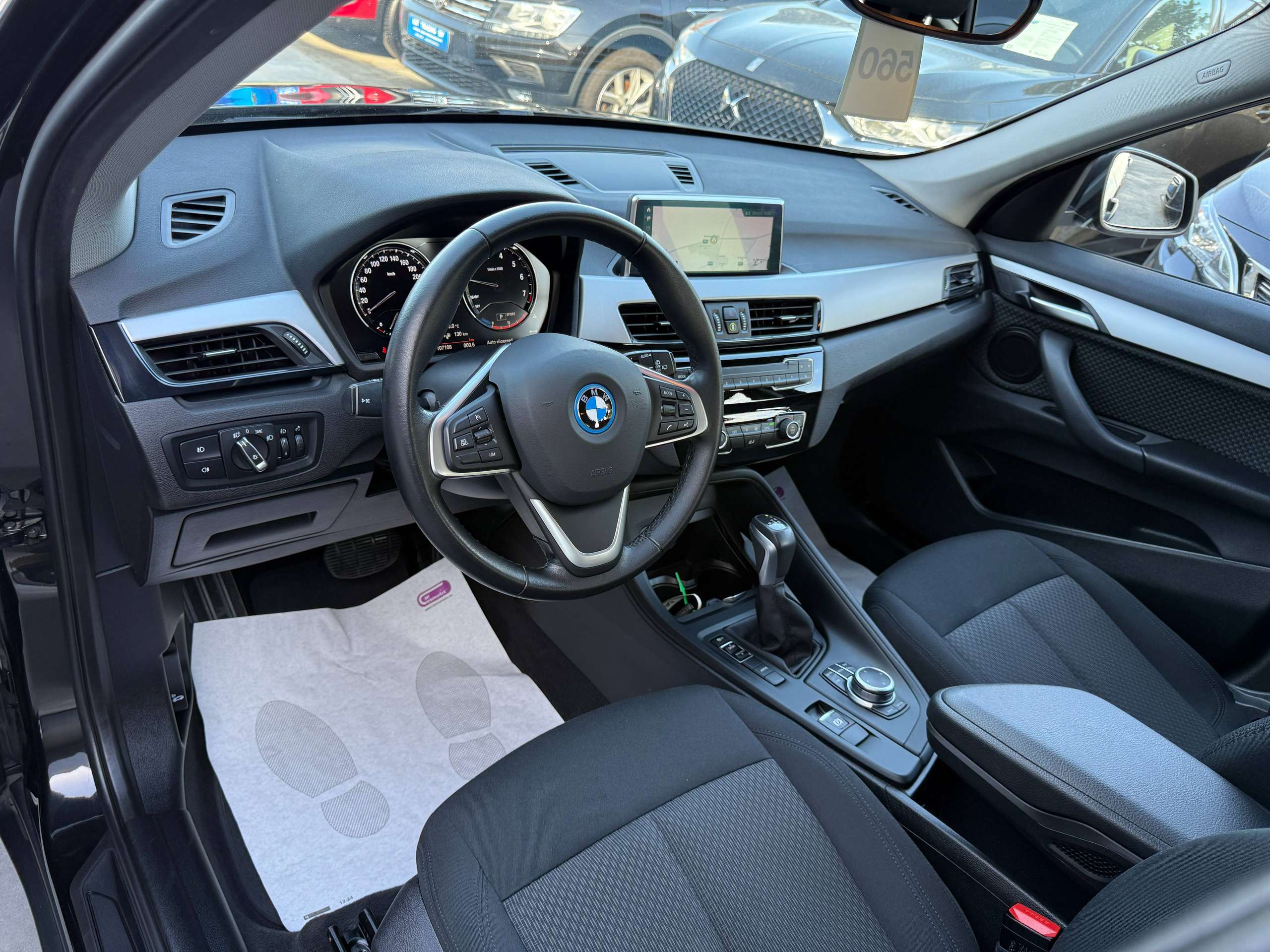 b41e38c8-e46f-44a0-b0f2-c967f133f06c23-bmw-x1-1-5-ia-x-drive25e-hybride-automaat-navi-full-led-camera-dab-pdc.jpg