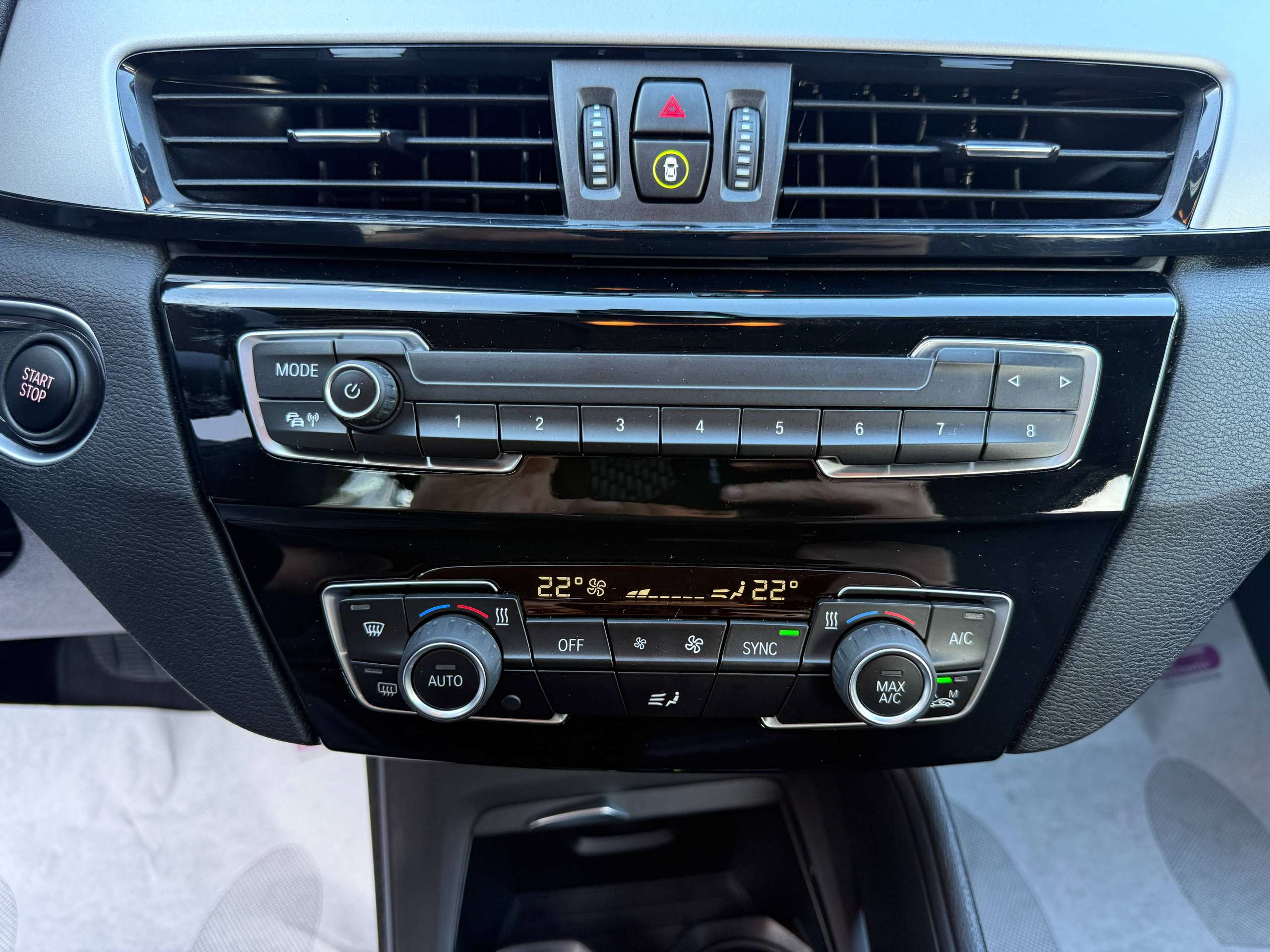 b41e38c8-e46f-44a0-b0f2-c967f133f06c32-bmw-x1-1-5-ia-x-drive25e-hybride-automaat-navi-full-led-camera-dab-pdc.jpg