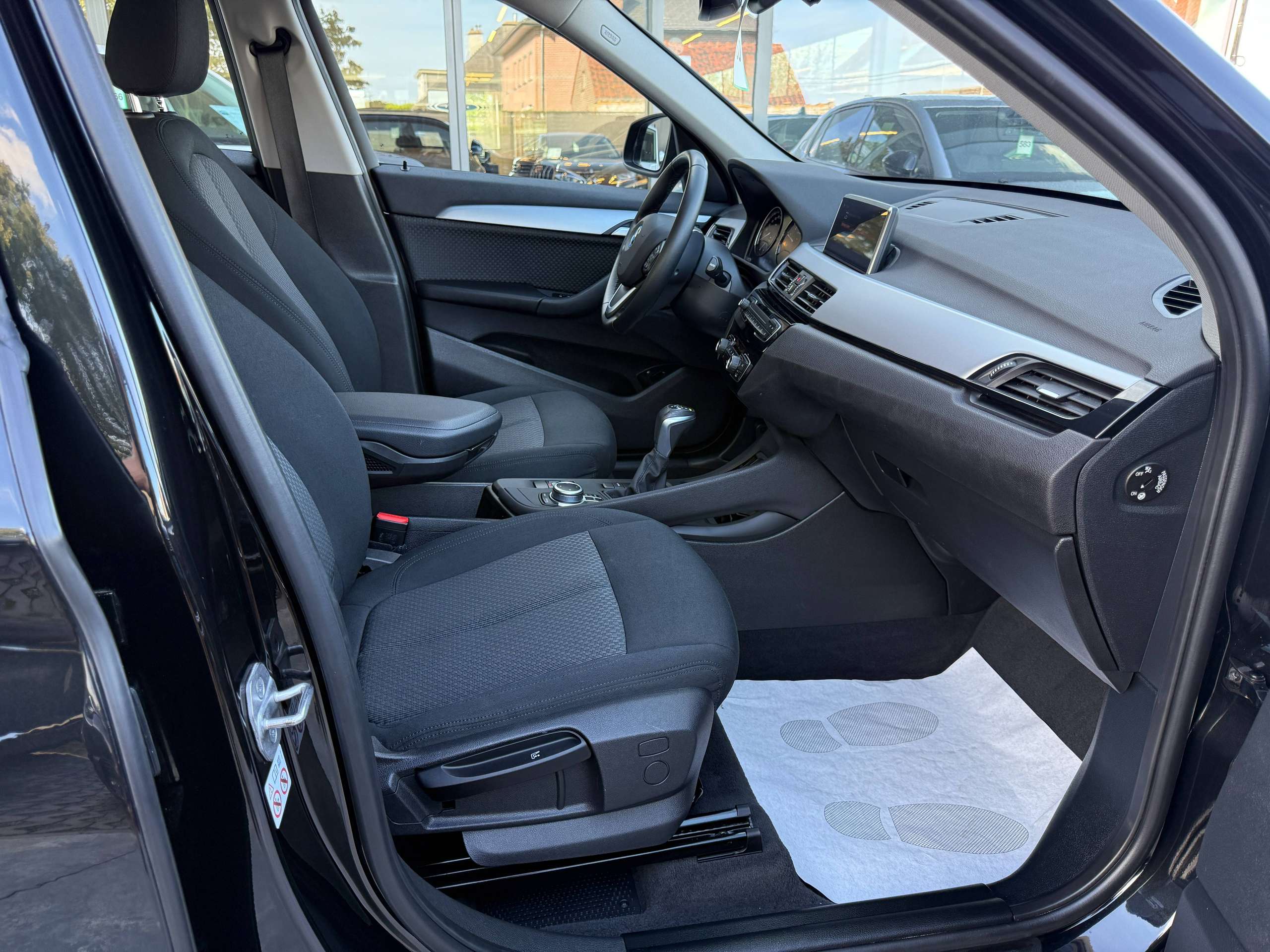 b41e38c8-e46f-44a0-b0f2-c967f133f06c36-bmw-x1-1-5-ia-x-drive25e-hybride-automaat-navi-full-led-camera-dab-pdc.jpg