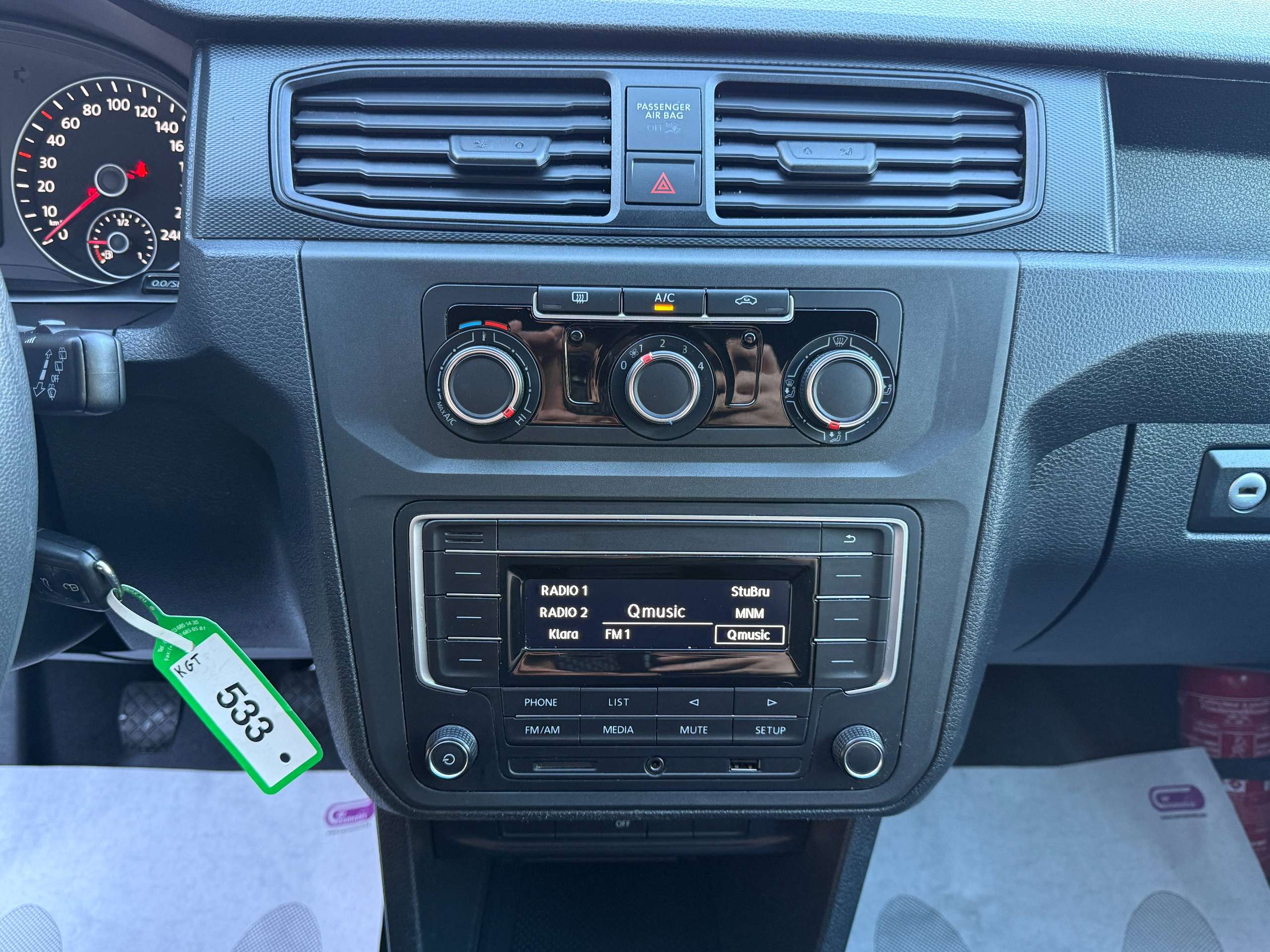 bab41f45-aaf9-41d8-a90c-825380311cb917-volkswagen-caddy-1-2-tsi-lichte-vracht-airco-trekhaak-btw-aftrekbaar-carpass-garantie.jpg