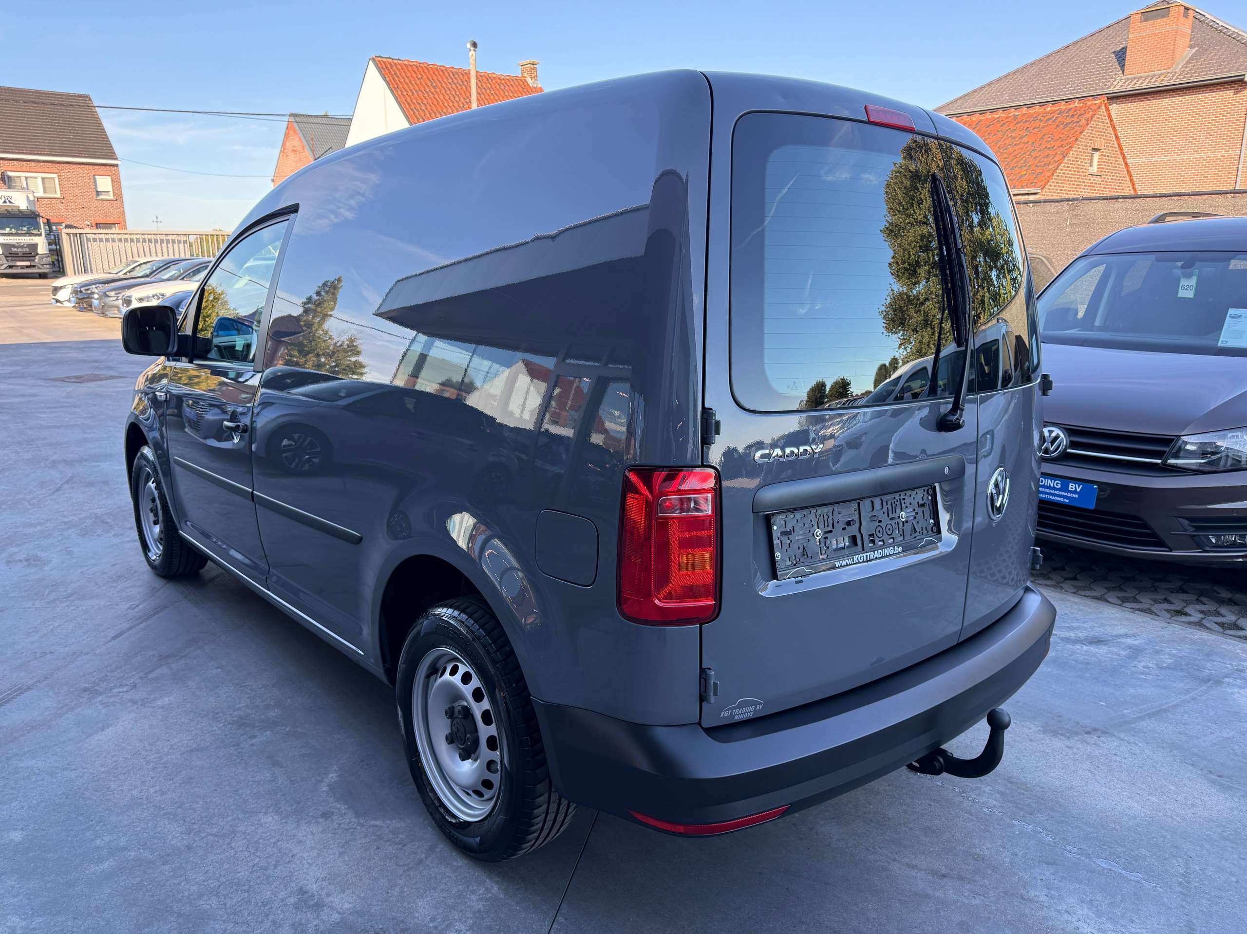 bab41f45-aaf9-41d8-a90c-825380311cb97-volkswagen-caddy-1-2-tsi-lichte-vracht-airco-trekhaak-btw-aftrekbaar-carpass-garantie.jpg